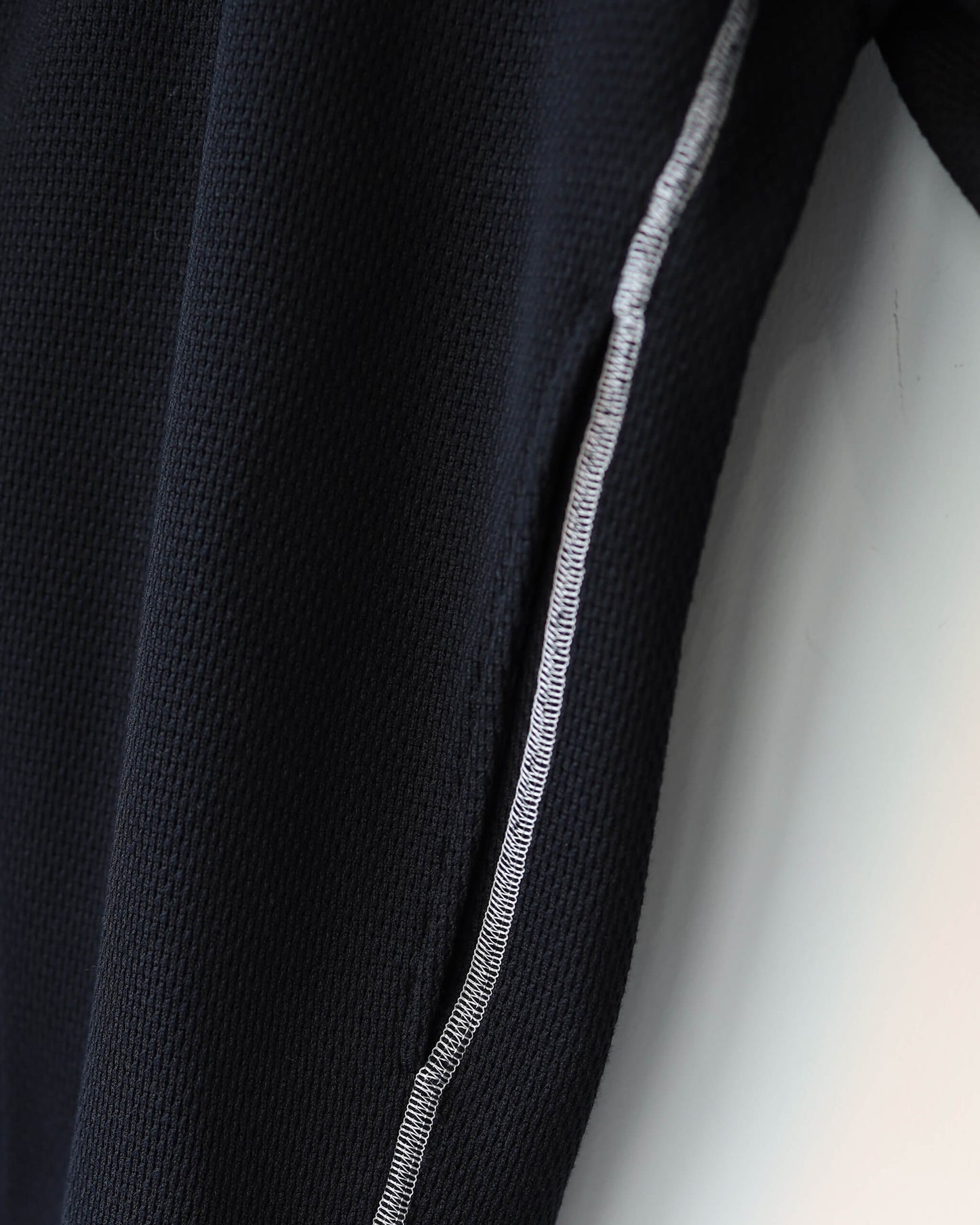 Zip Up Top Thermal Hi-Vis "Black"