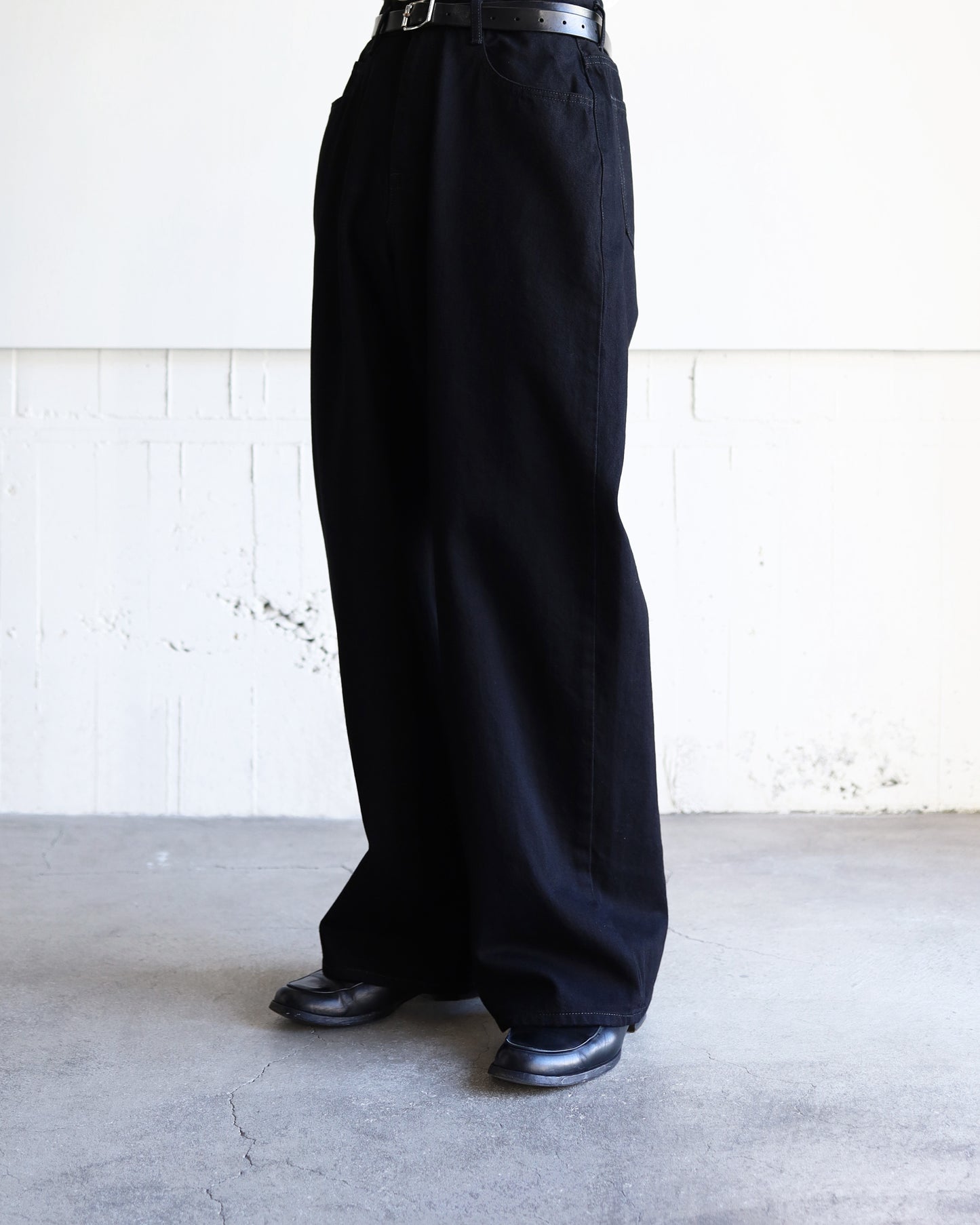 ONE WASH BLACK DENIM ASHLEY JEANS "BLACK"