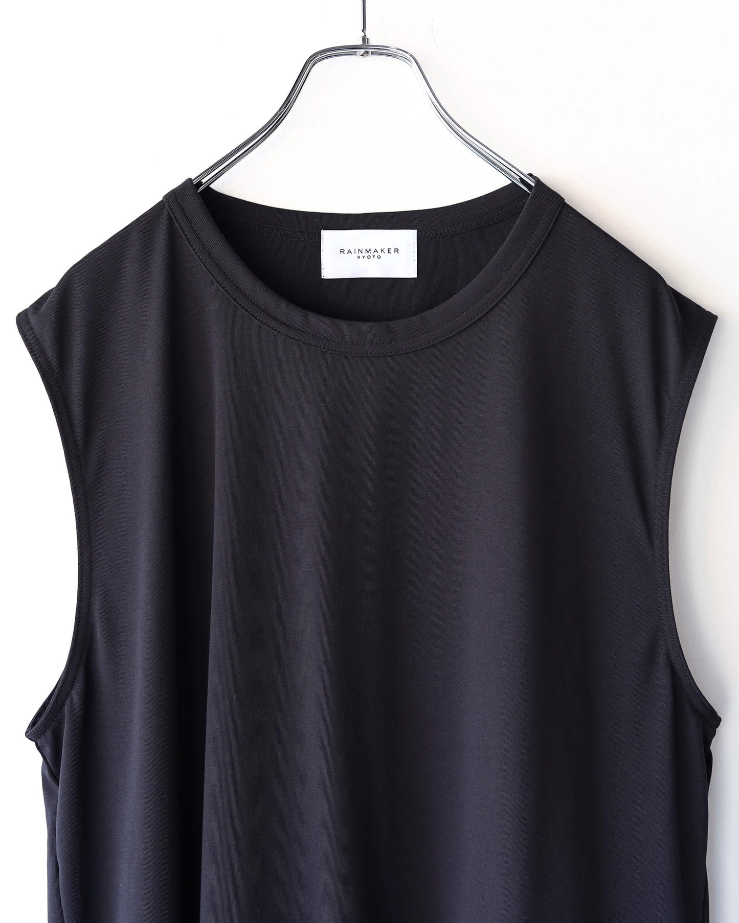 NO SLEEVE TEE "BLACK"