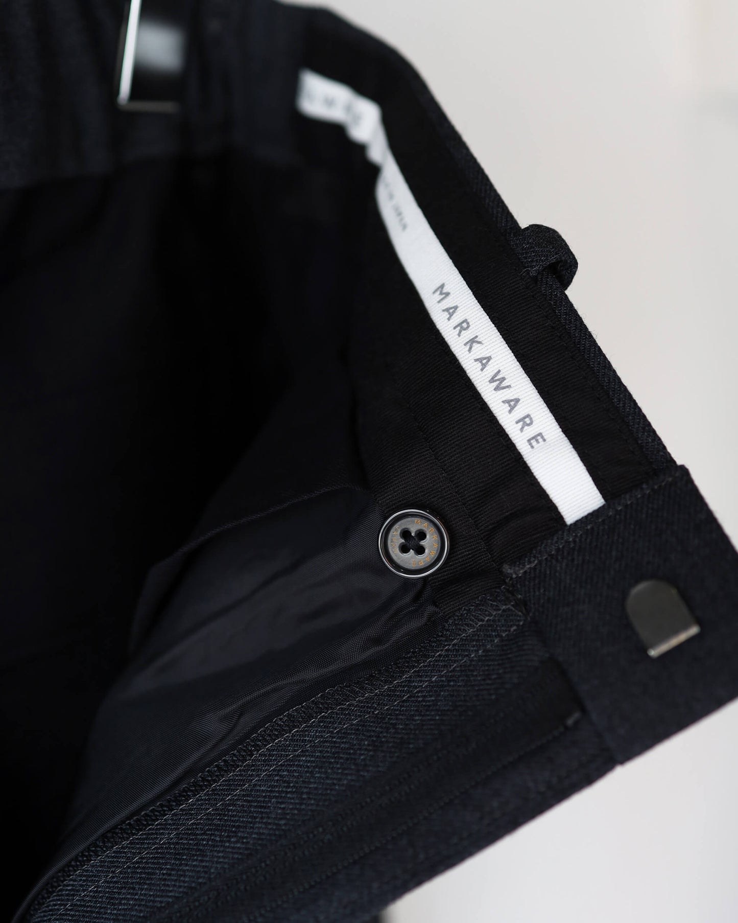 FLAT TAPERED TROUSERS ORGANIC WOOL SURVIVAL CLOTH®︎ "CHARCOAL"
