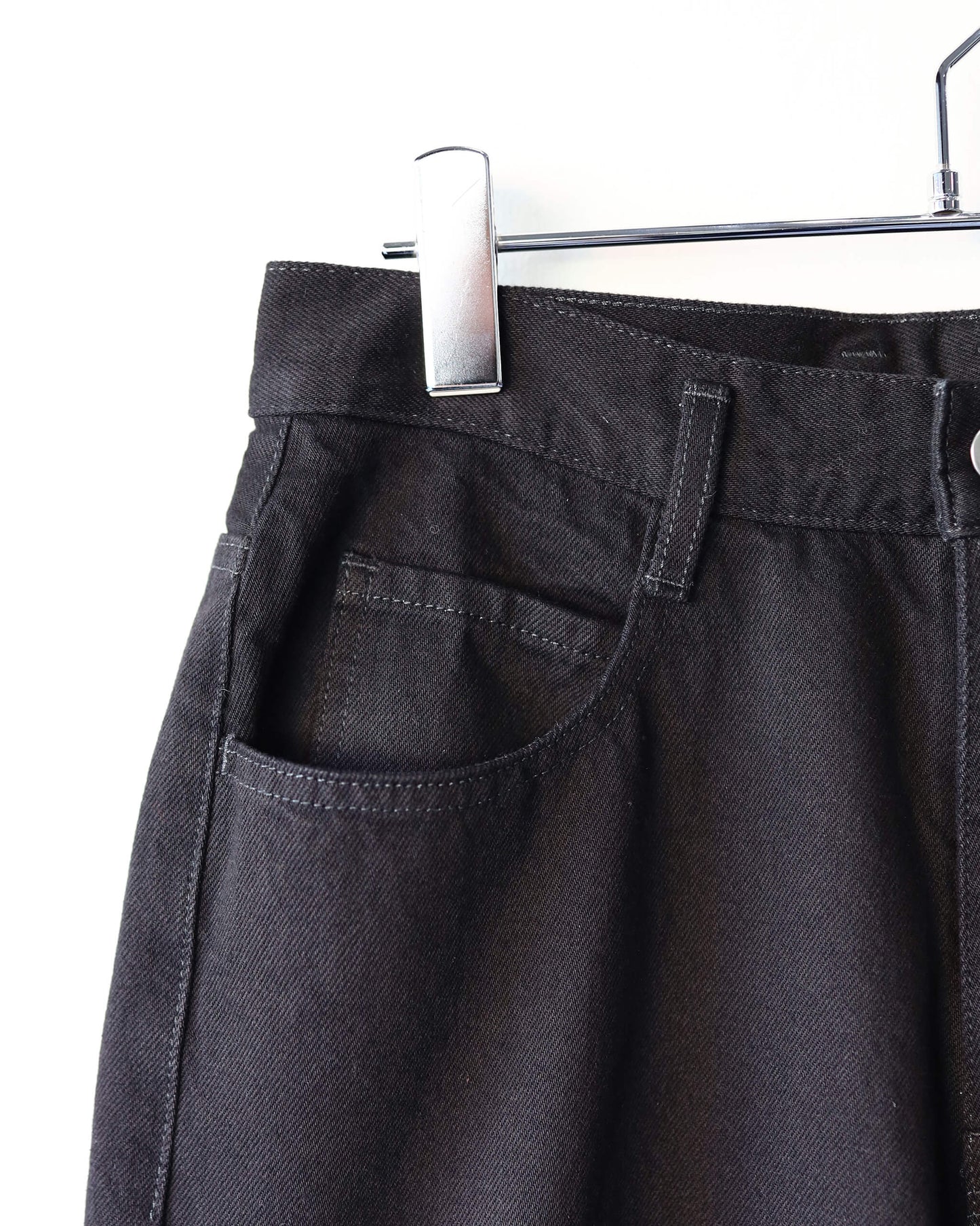 ONE WASH BLACK DENIM ASHLEY JEANS "BLACK"