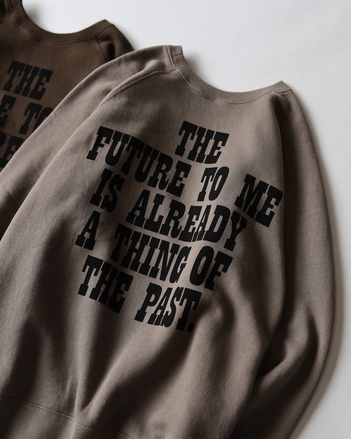 SINGER-SONG WRITER PRINT SWEATSHIRT "ATOM"