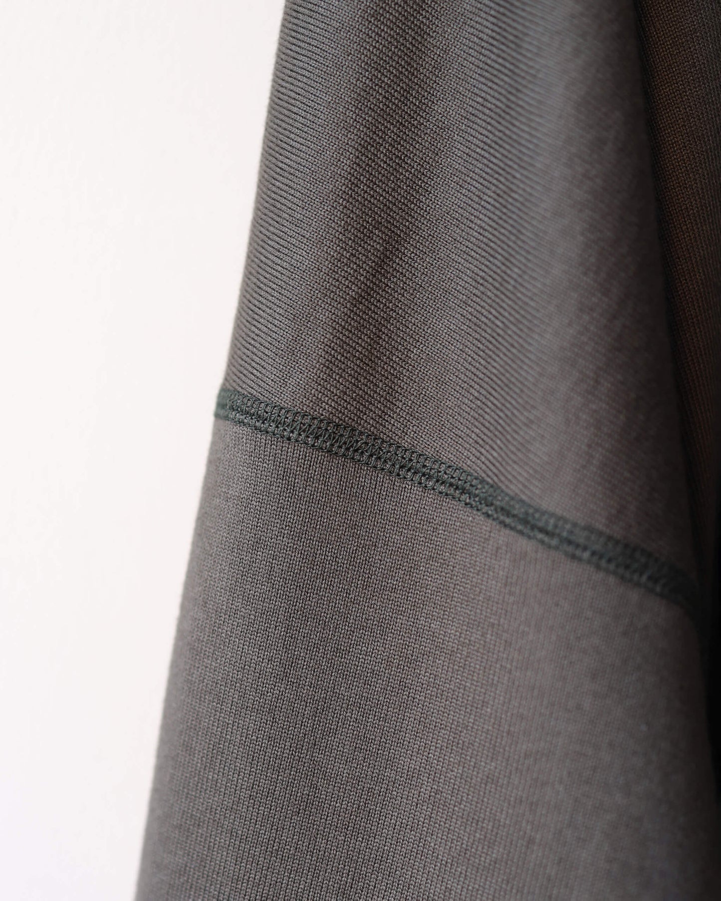 HUGE SWEAT SHORT ORGANIC COTTON HEAVY FLEECE "CHARCOAL"