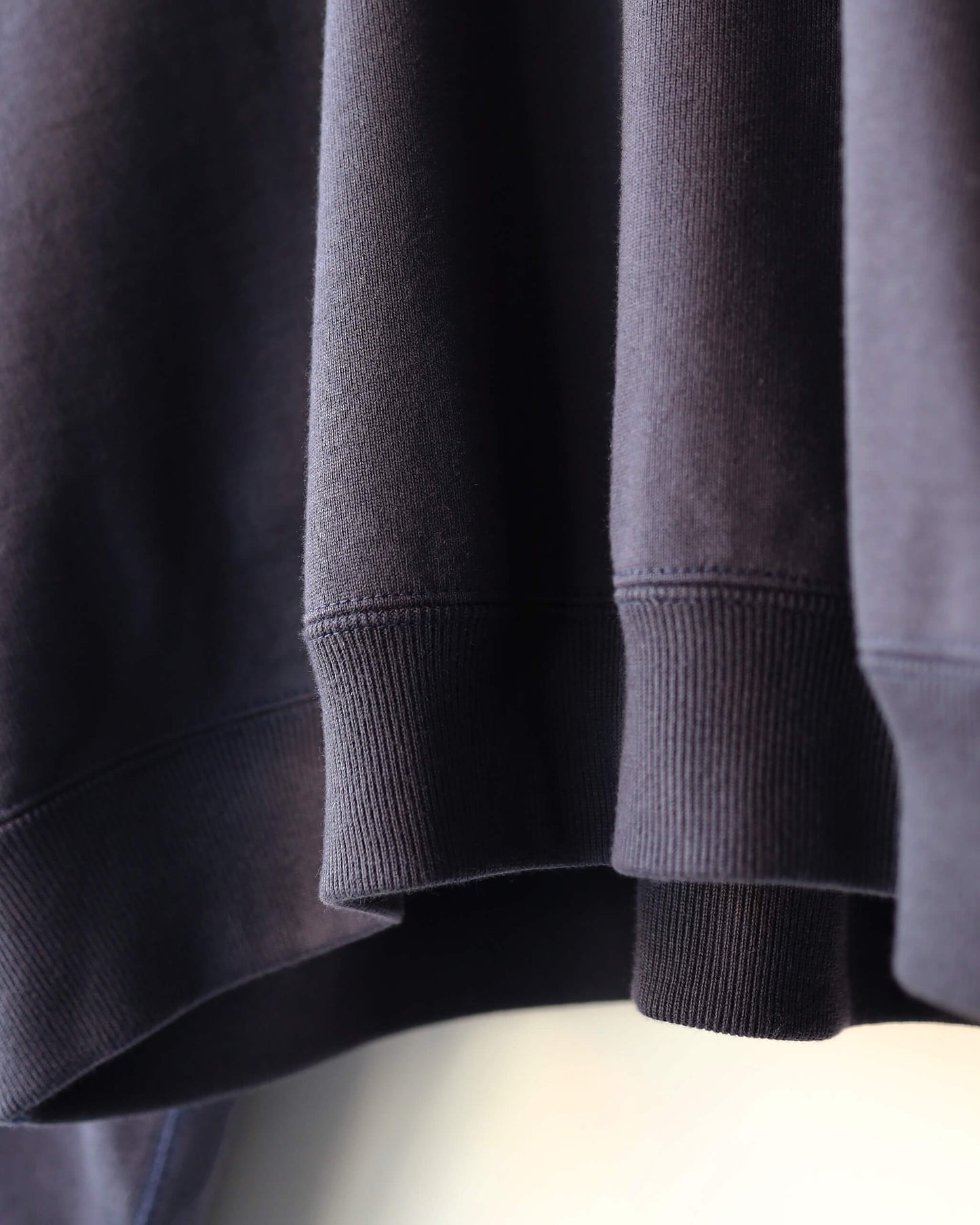 HUGE SWEAT SHORT ORGANIC COTTON HEAVY FLEECE "D.NAVY"