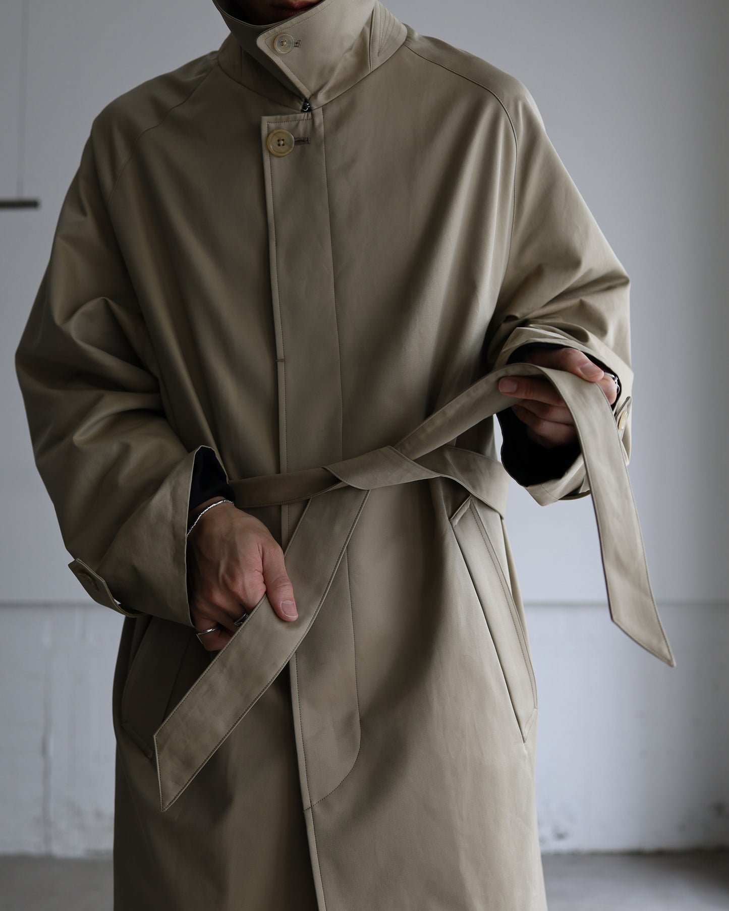 REVERSIBLE SINGLE TRENCH COAT ORGANIC GIZA GABARDINE "KHAKI"