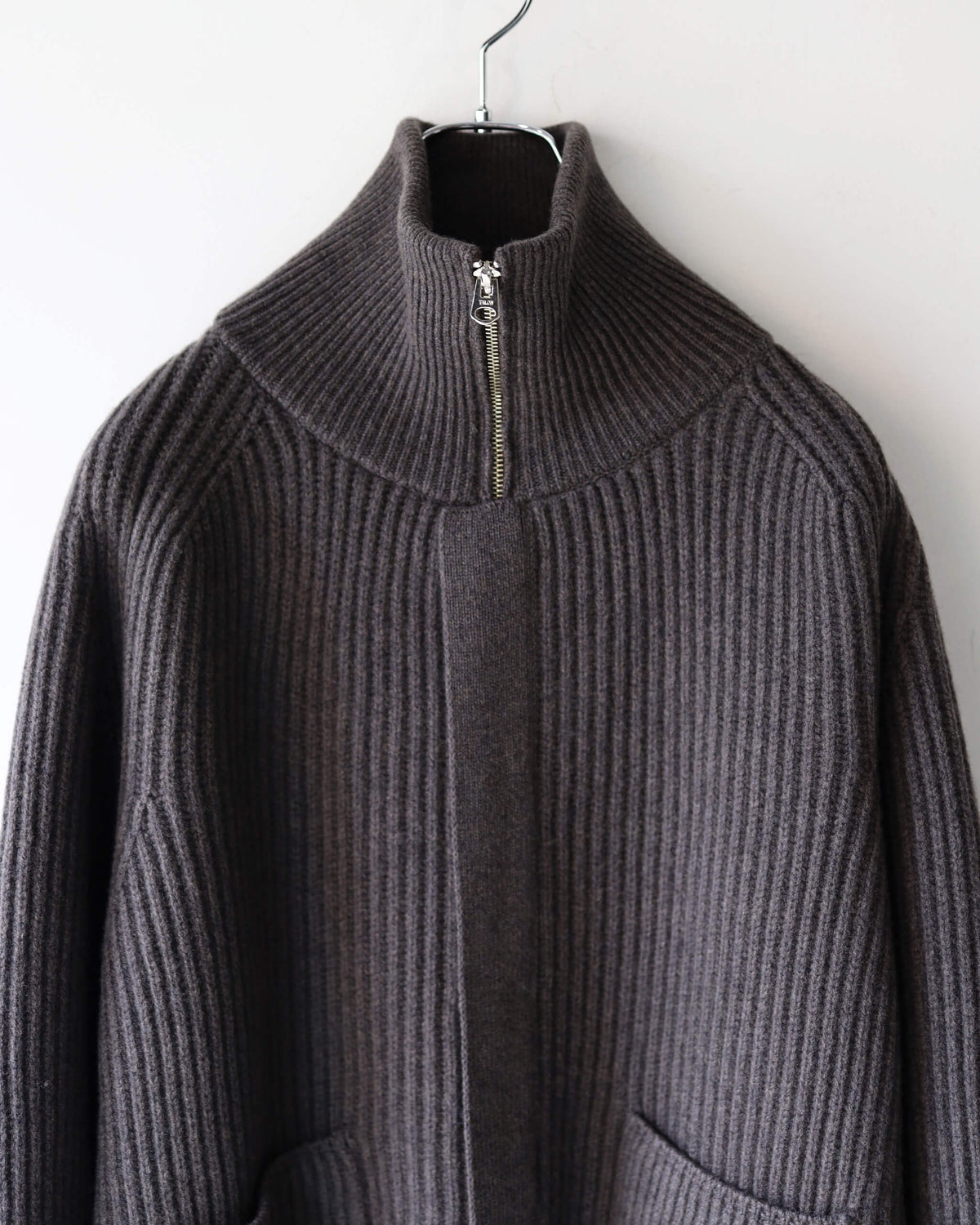 FULL CARDIGAN STITCH HIGH NECK ZIP JACKET "SHADOW"