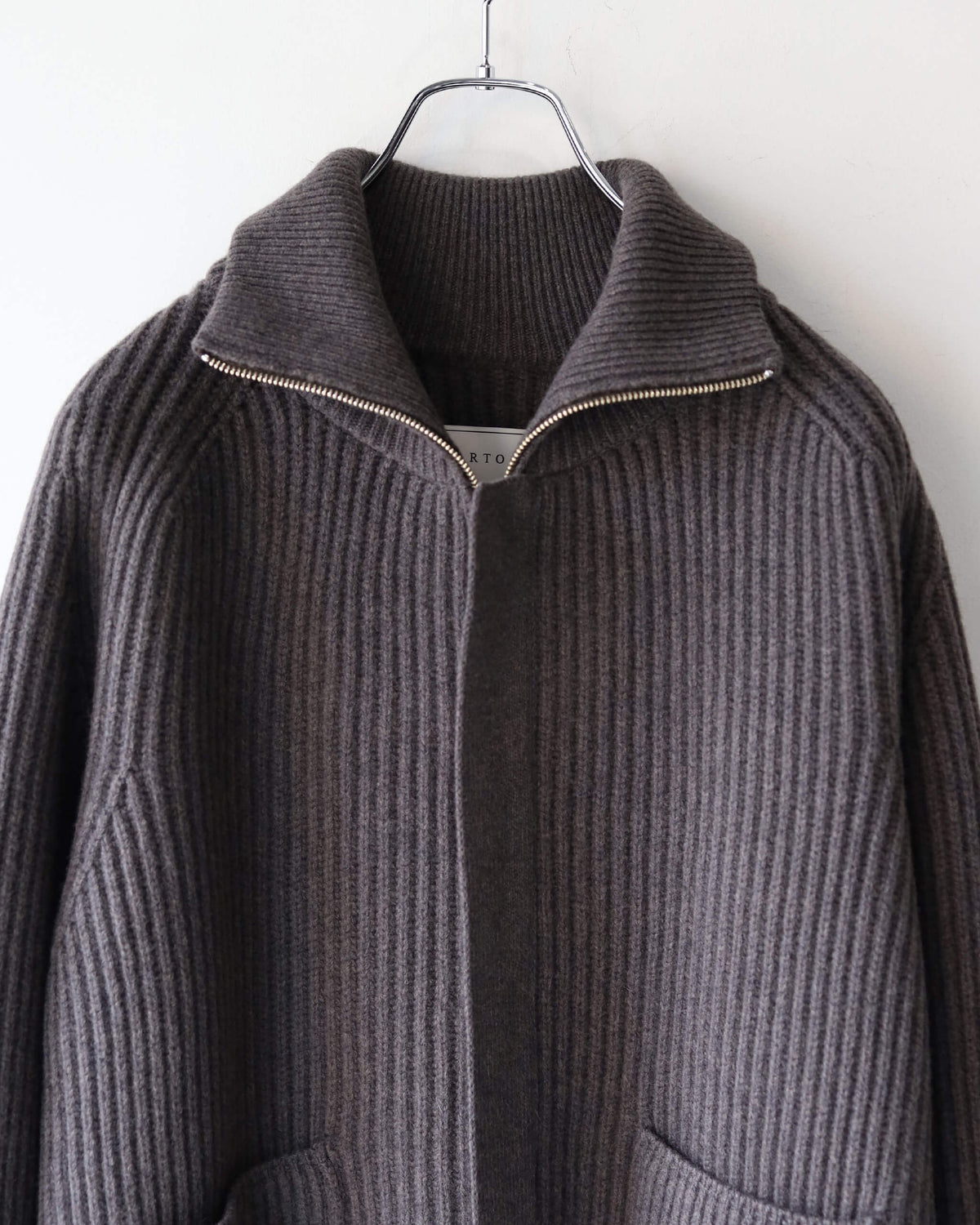 FULL CARDIGAN STITCH HIGH NECK ZIP JACKET "SHADOW"