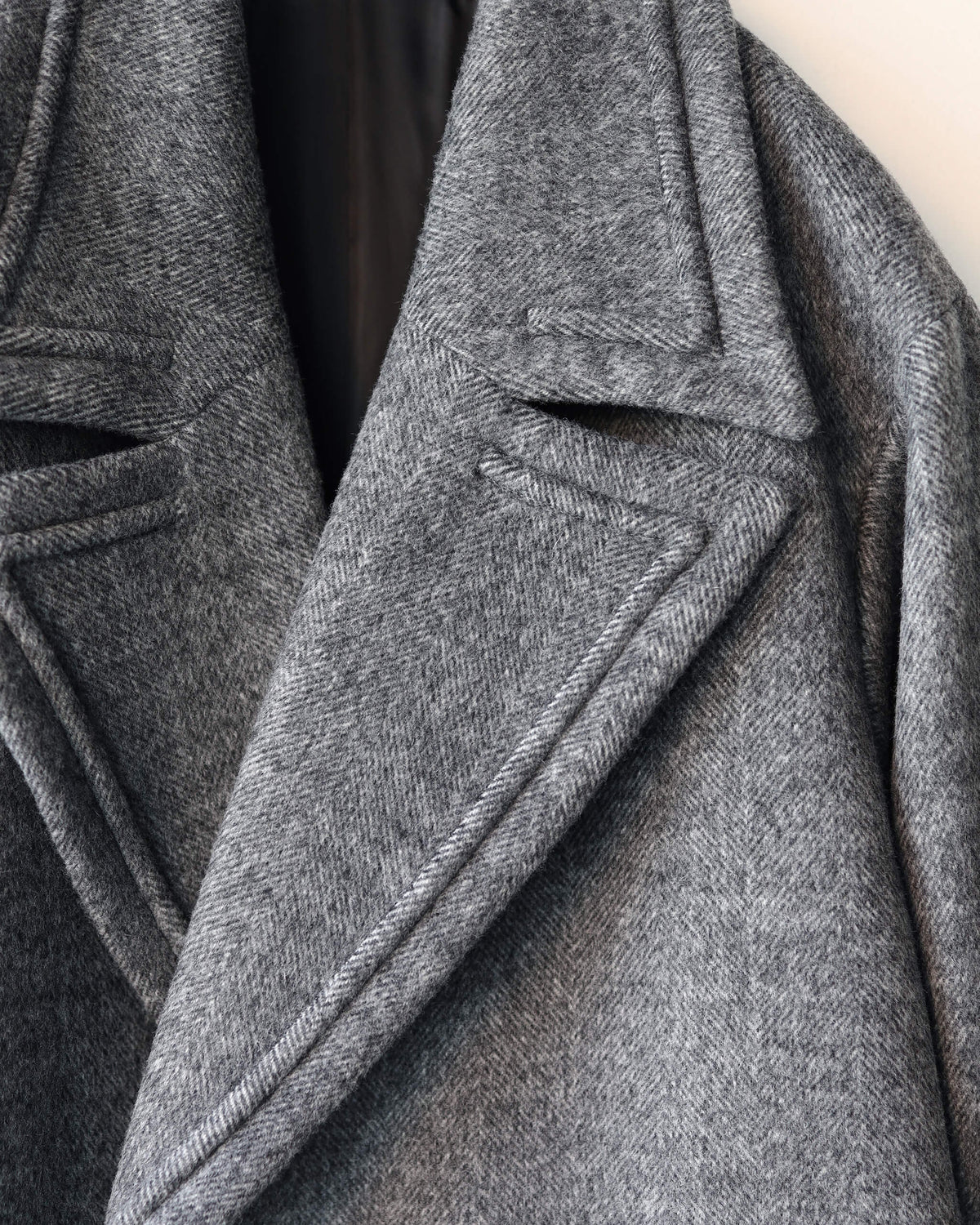 RELIEF FRAME COAT "CHARCOAL HERRINGBONE"