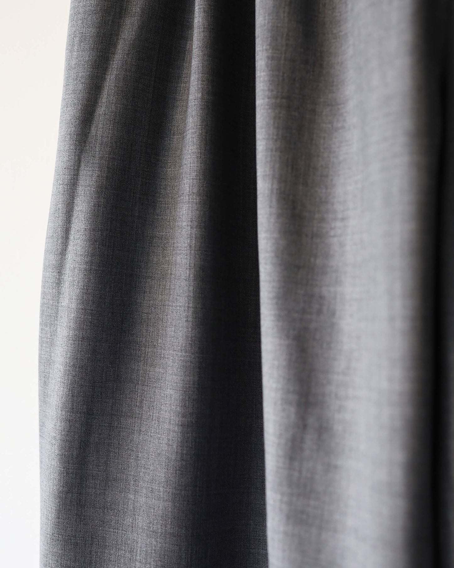 3 TUCK SLACKS "GRAY"