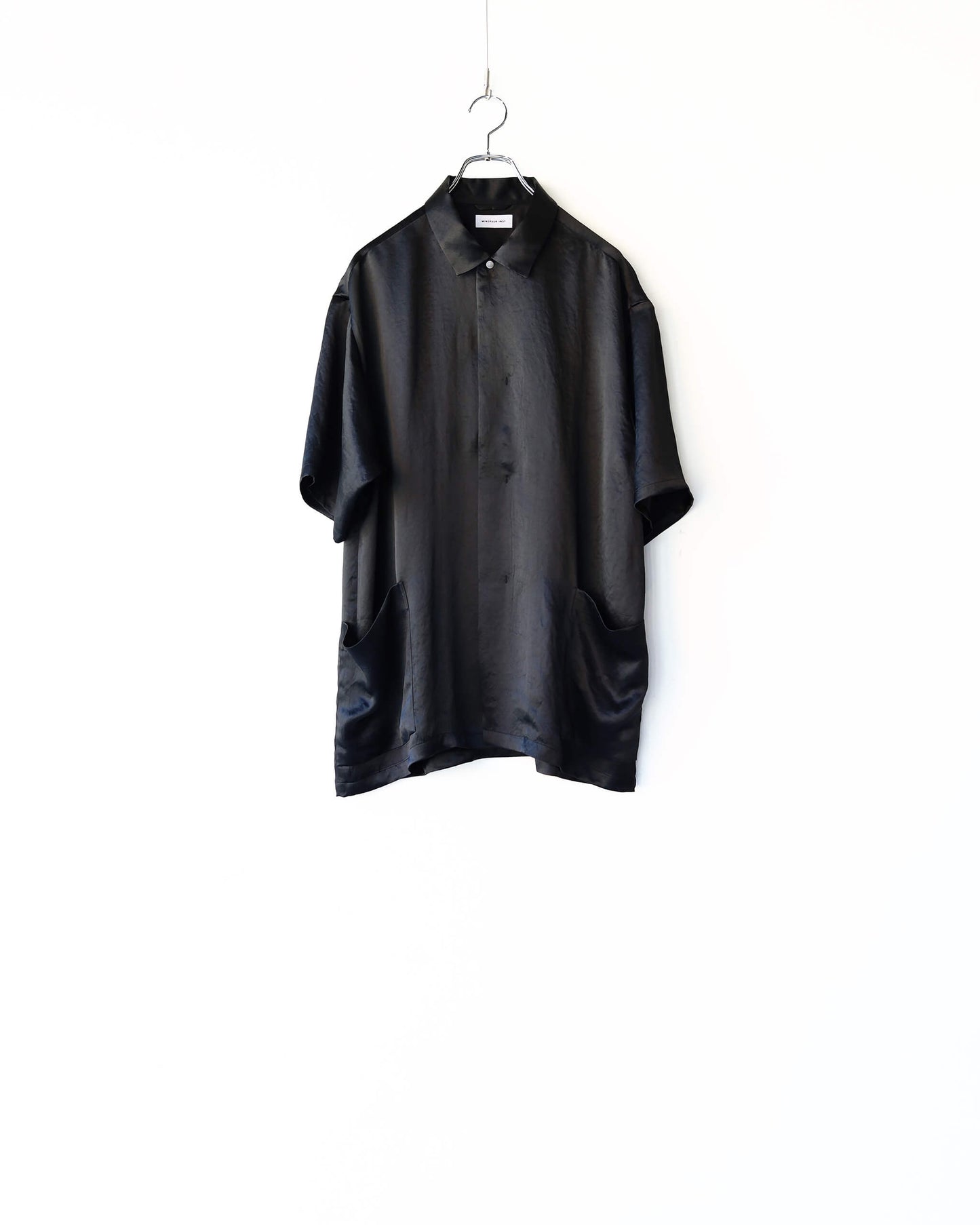 V-SATIN S/S SHIRTS "BLACK"