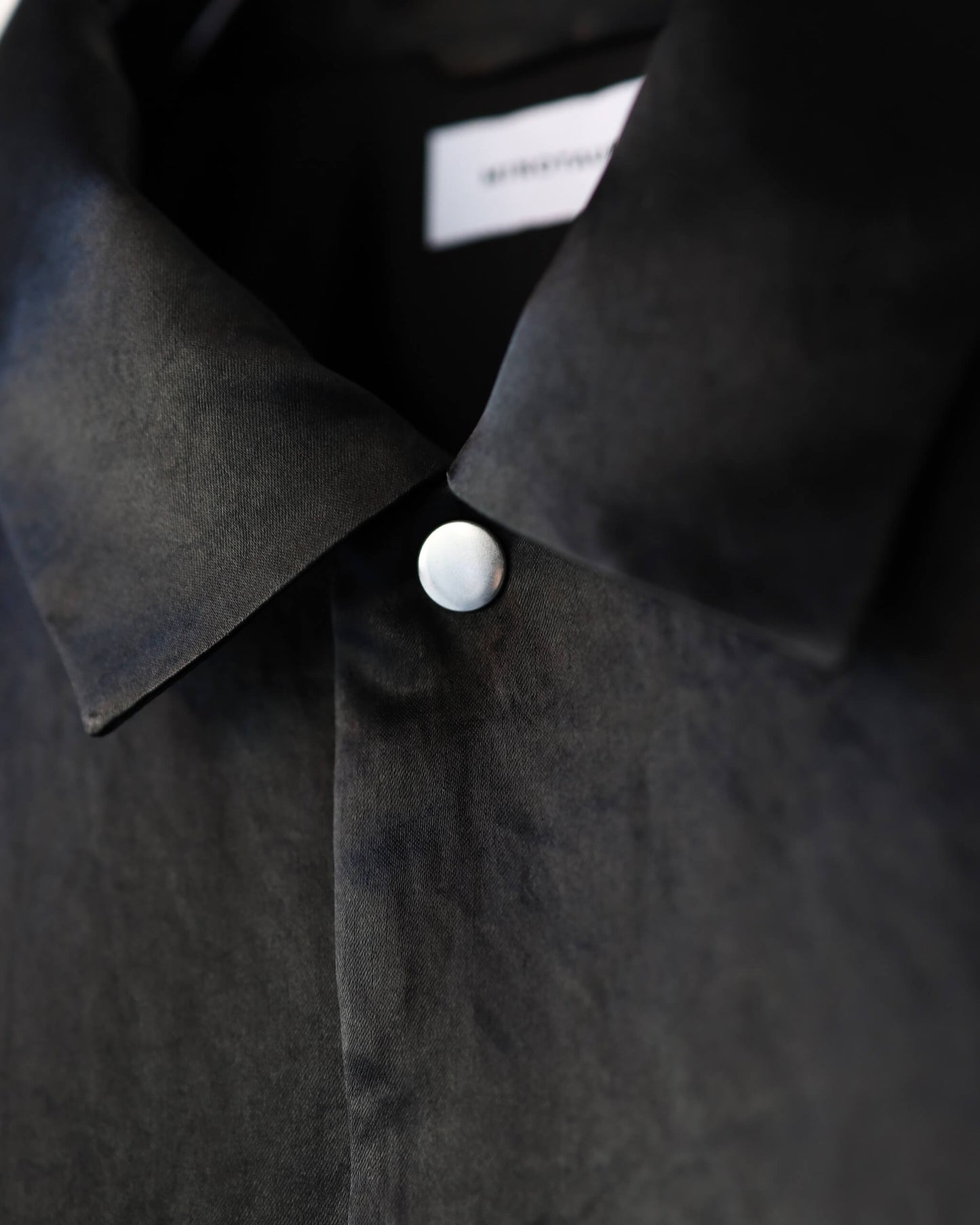 V-SATIN S/S SHIRTS "BLACK"