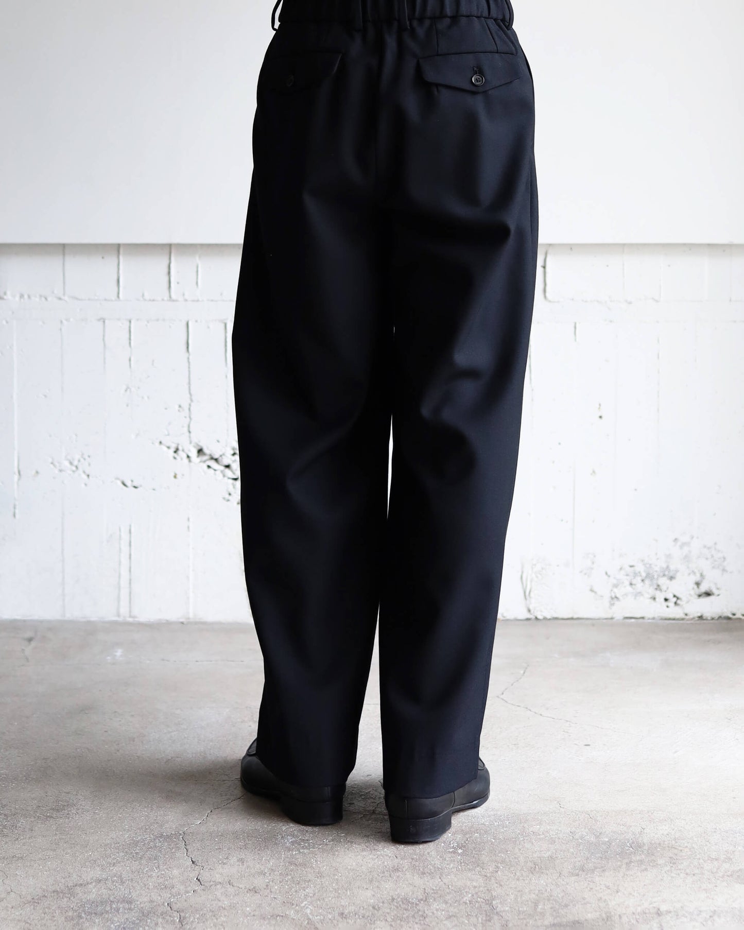 TRIPLE PLEATED WIDE TROUSERS ORGANIC WOOL SURVIVAL CLOTH®︎ "BLACK"