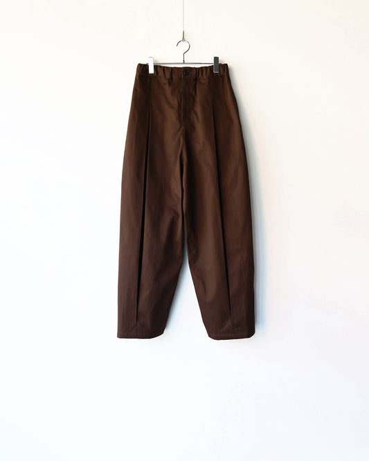 BOX PLEAT TROUSER "BROWN"