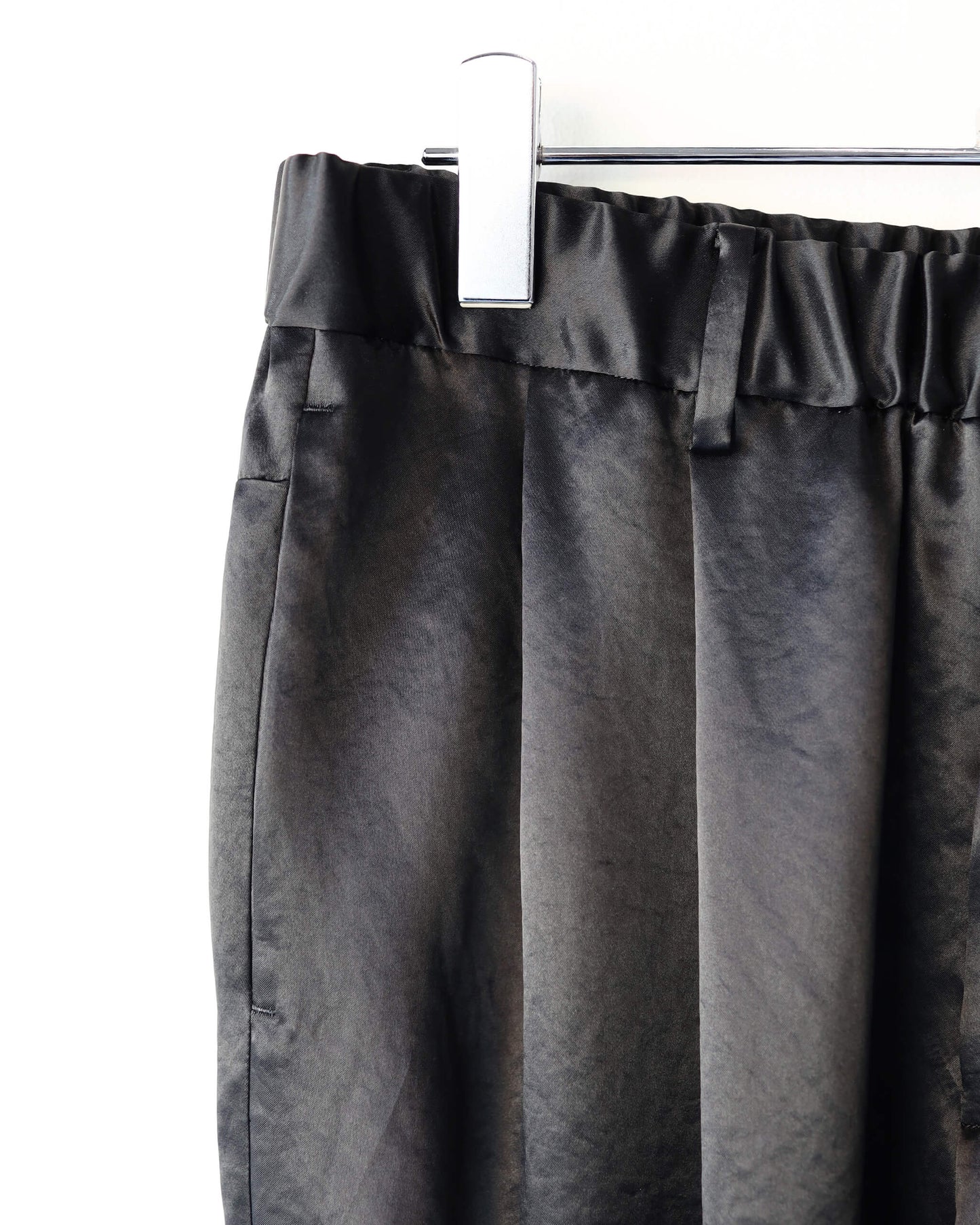 V-SATIN 2T SLACKS "BLACK"