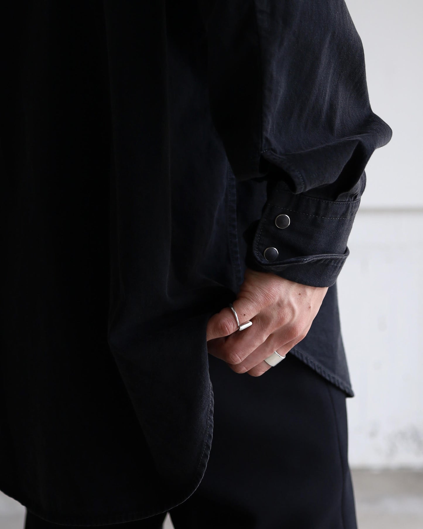 5.5oz selvage DENIM WING COLLAR SHIRT "WASHED BLACK"