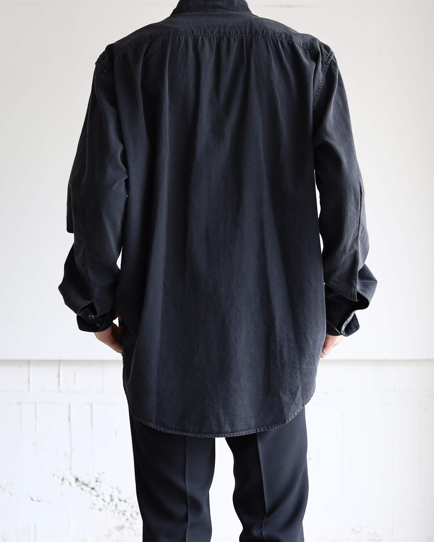 5.5oz selvage DENIM WING COLLAR SHIRT "WASHED BLACK"