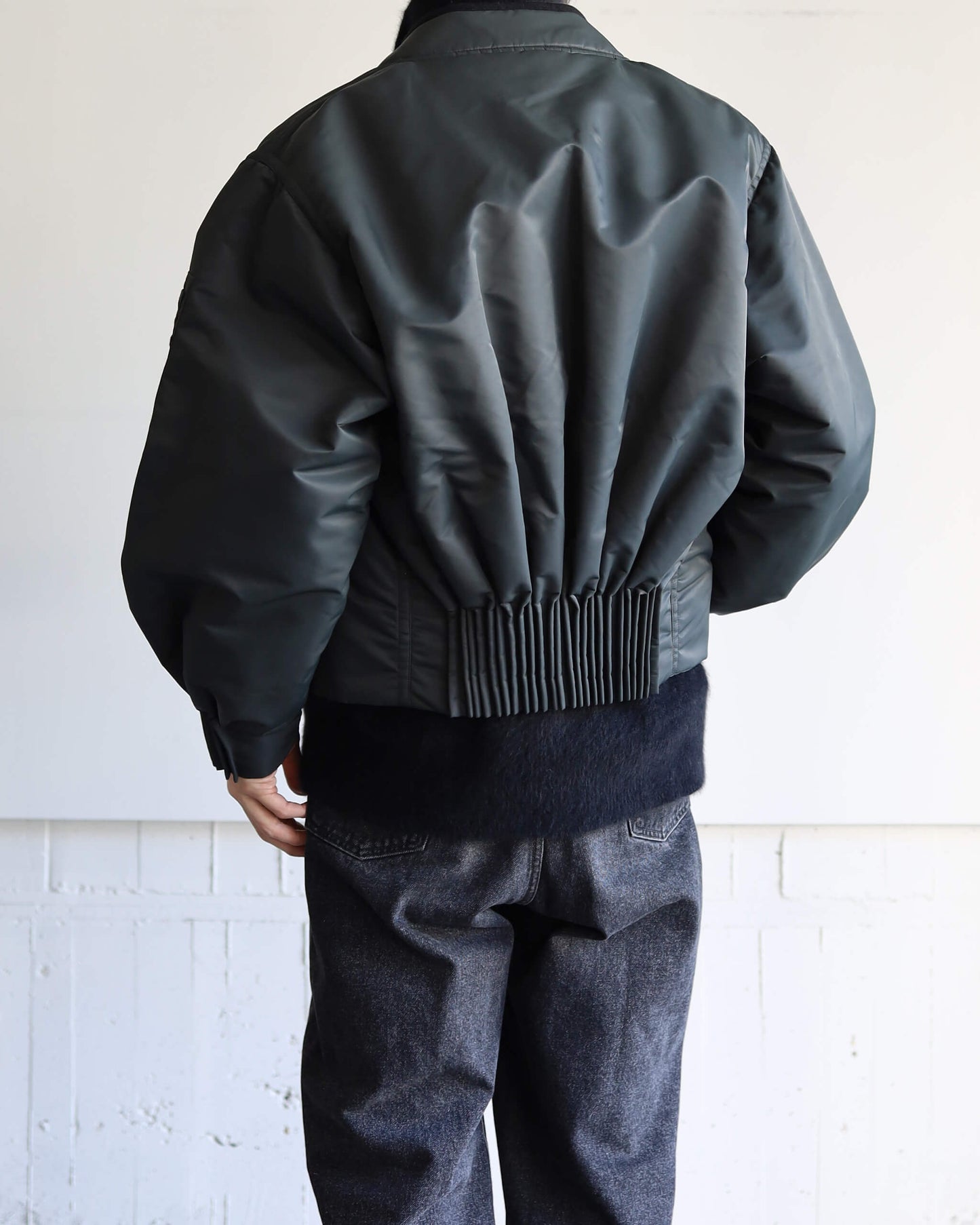 BUMPY GATHERED BOMBER JACKET "CHARCOAL"