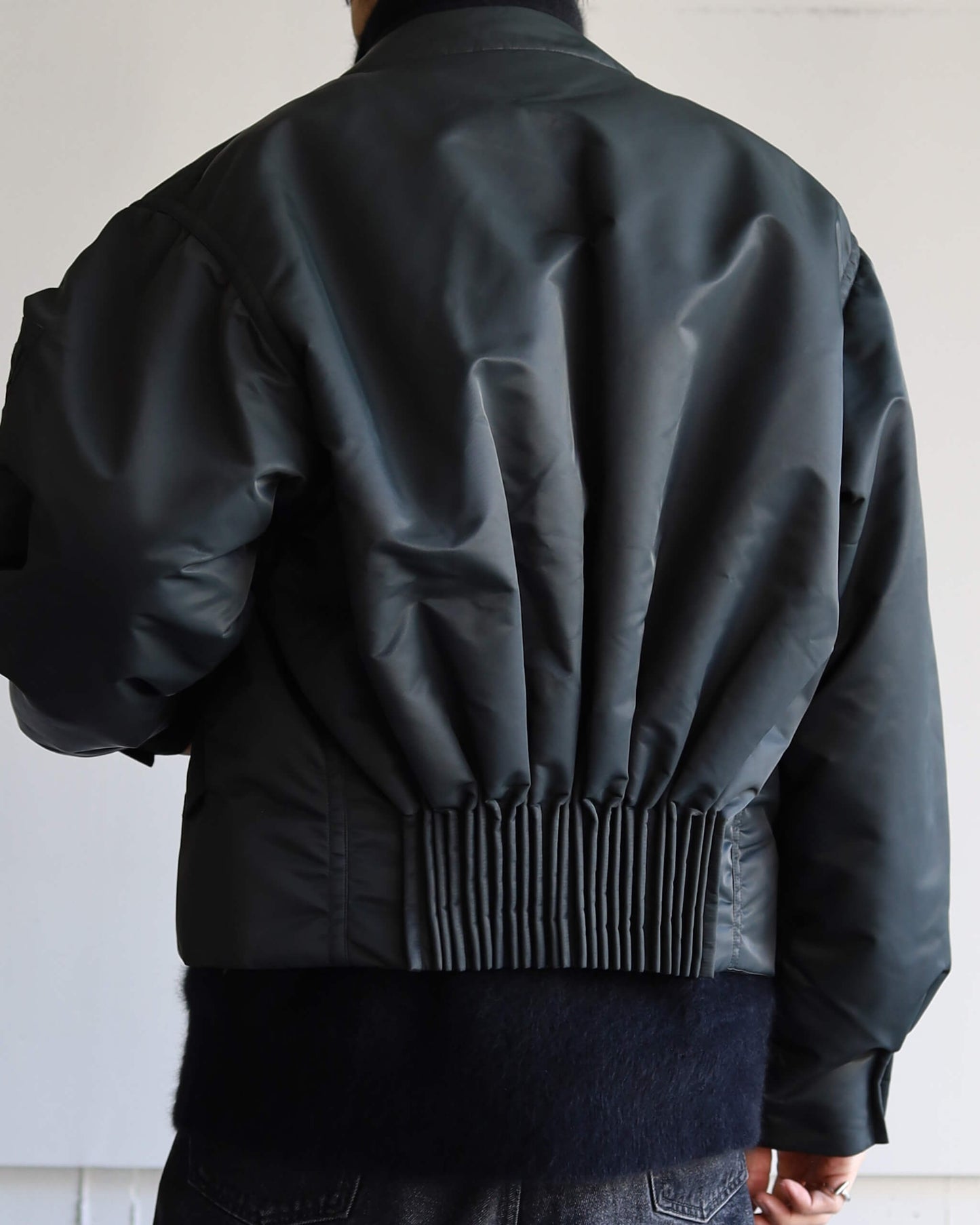 BUMPY GATHERED BOMBER JACKET "CHARCOAL"