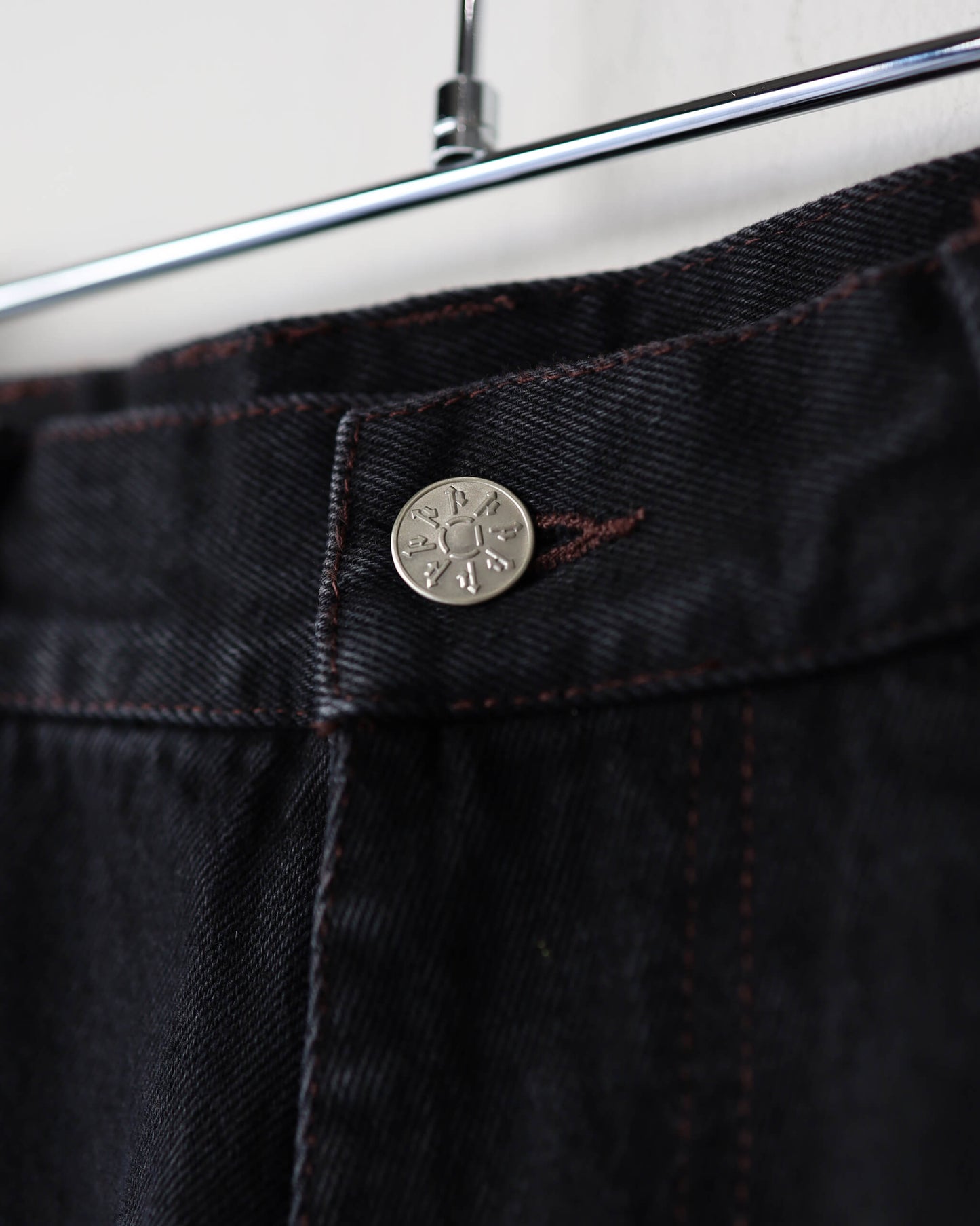 6 POCKET JEANS "BLACK"