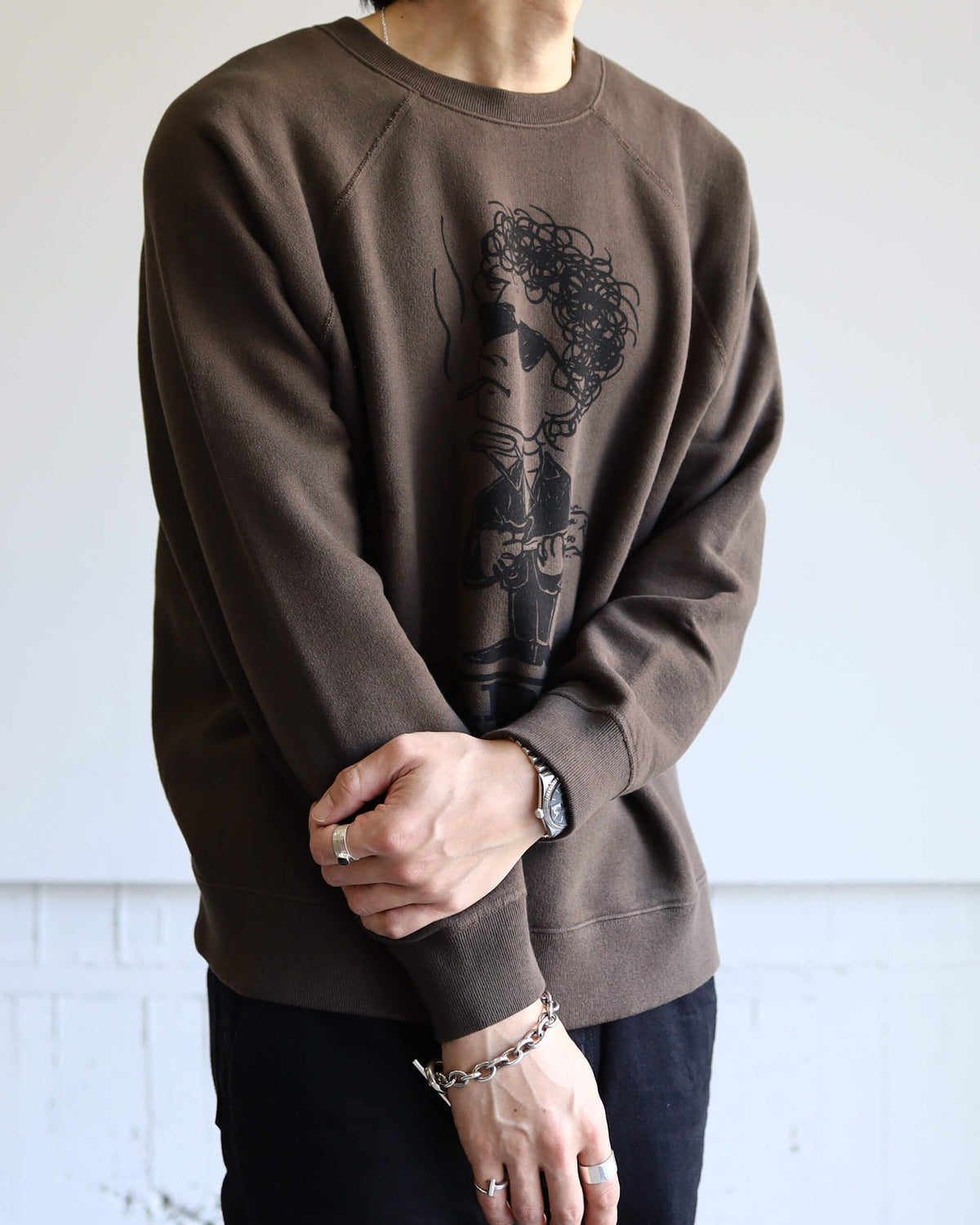 SINGER-SONG WRITER PRINT SWEATSHIRT "SHADOW"