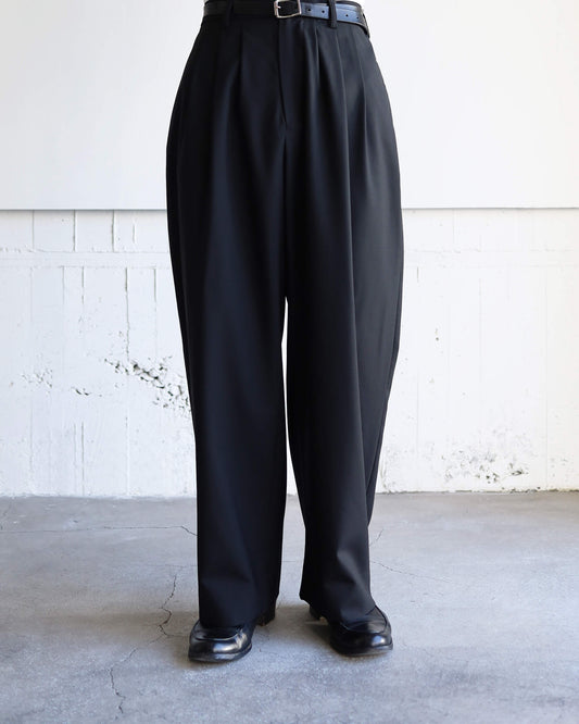 3 TUCK SLACKS "BLACK"