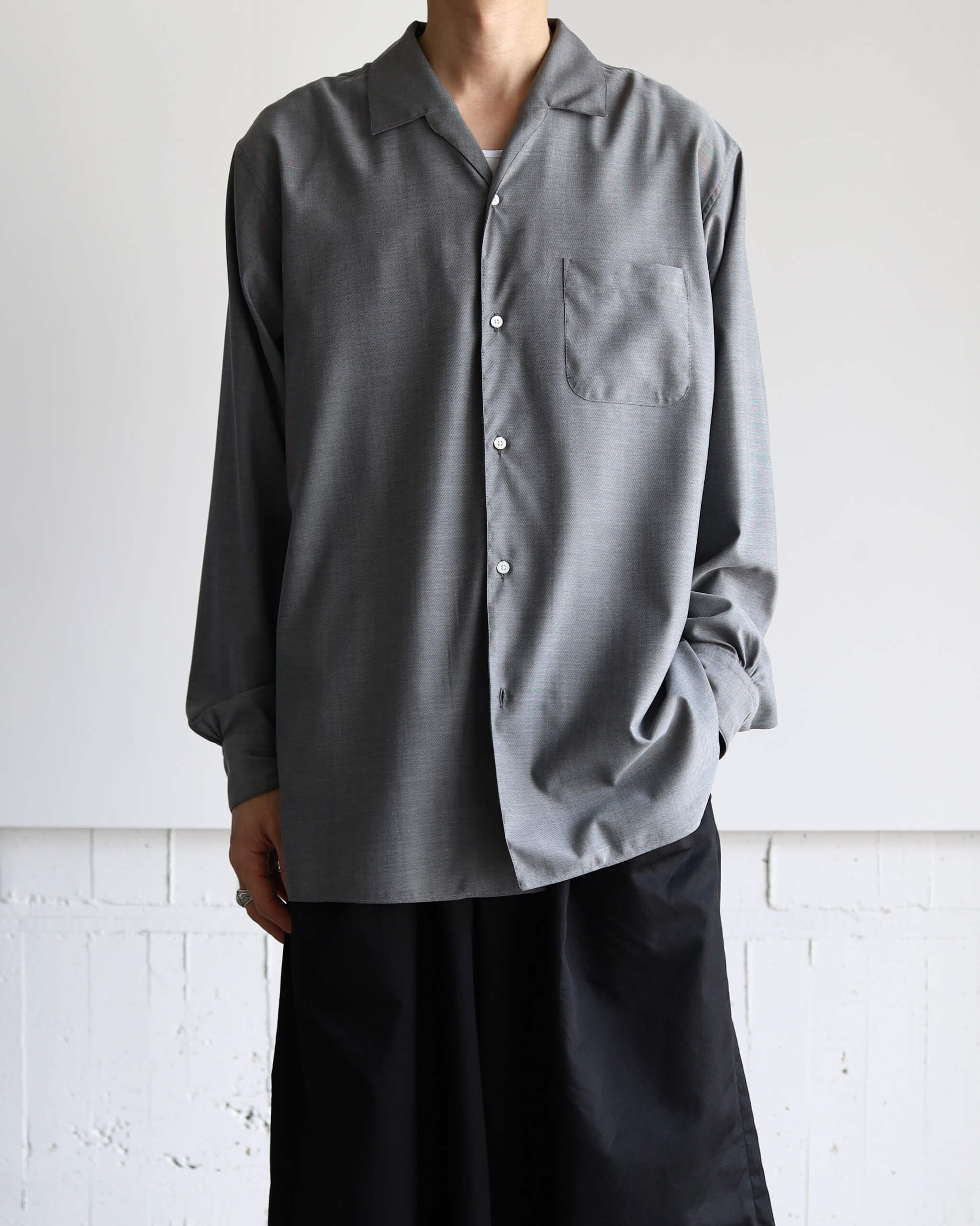 2色 Tシャツ PUレザー アメリカン クール モノトーン モード L-RENN Leather jacket with contrasting stripes｜マルチカラー