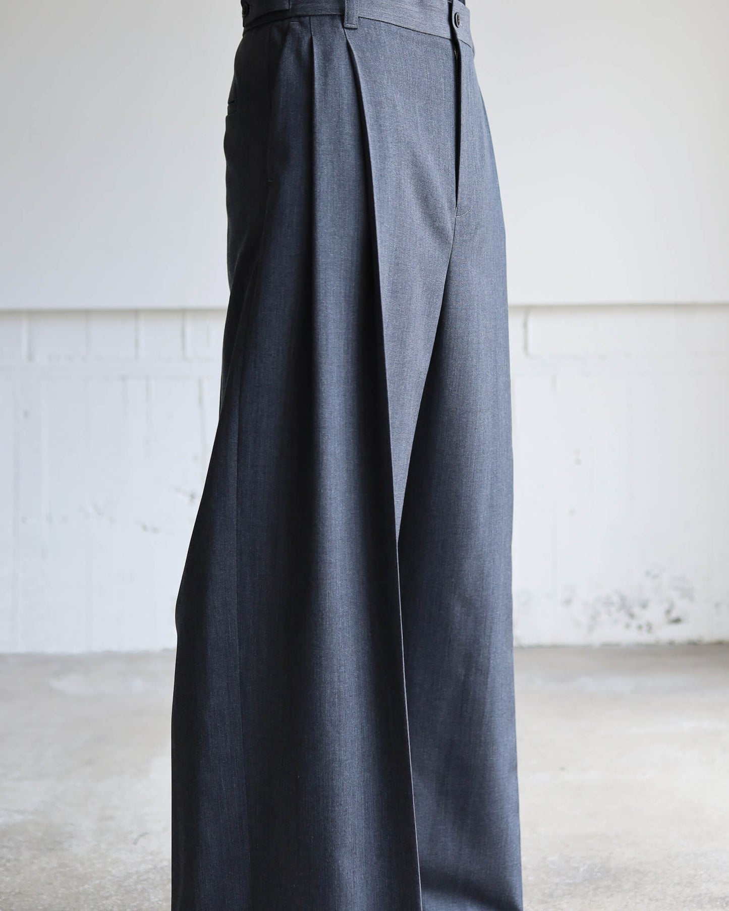 MAKOTO TROUSERS -PLEATED WIDE- "CHARCOAL"
