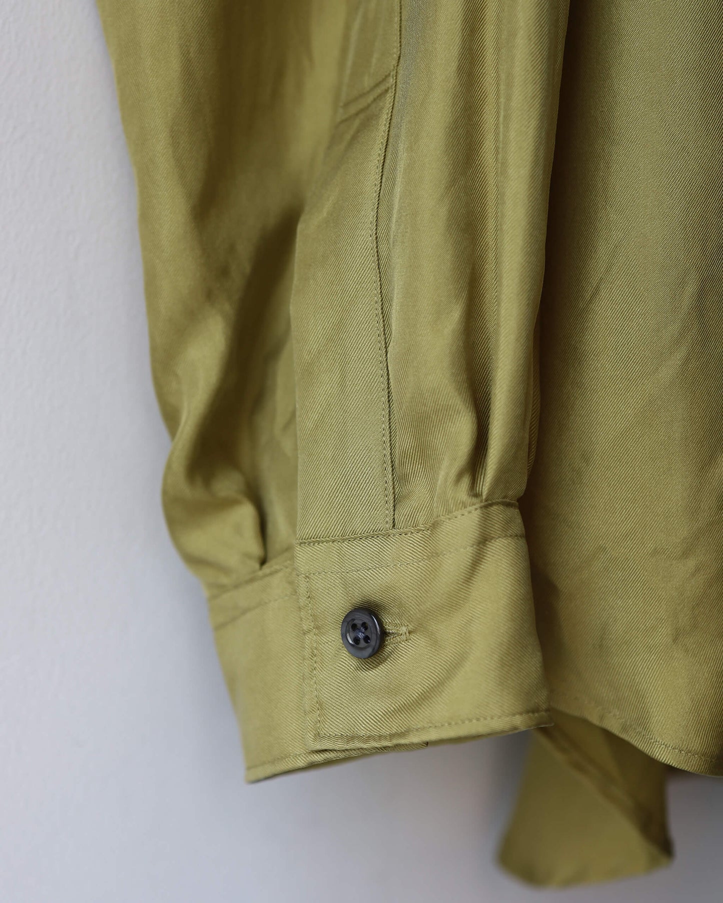 BRUSHED SILK / REGULAR COLLAR SHIRT "KHAKI"
