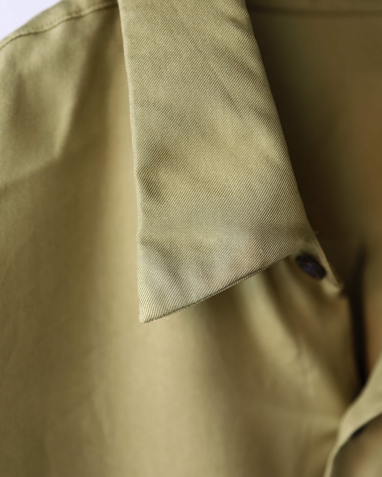 BRUSHED SILK / REGULAR COLLAR SHIRT "KHAKI"