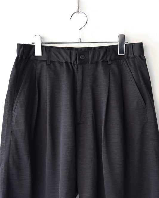 28G Silk Ramie Tuck Easy Shorts "BLACK"