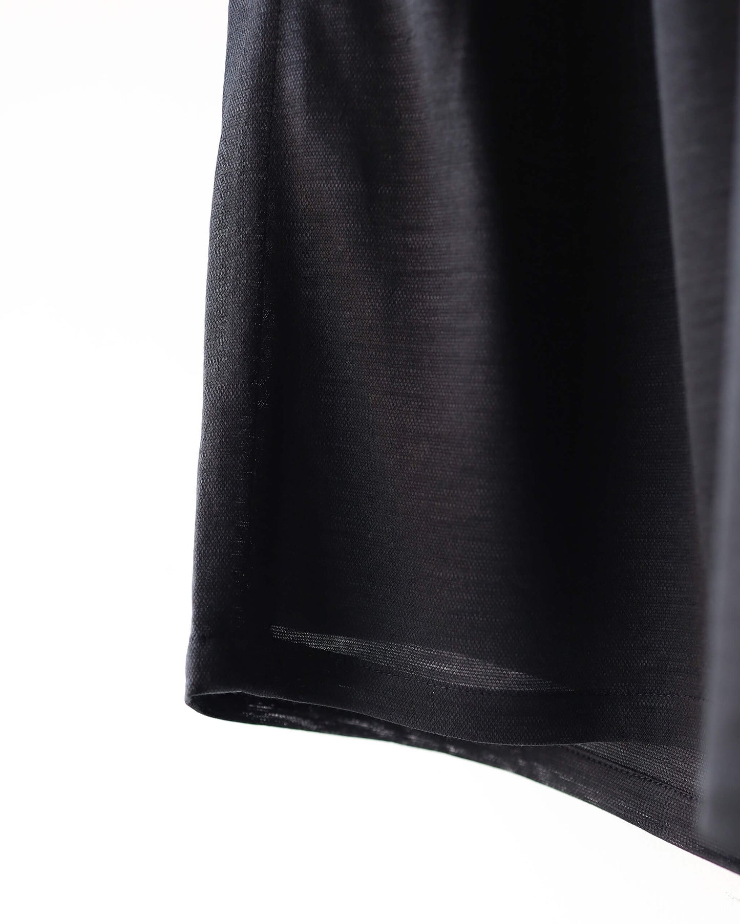28G Silk Ramie Tuck Easy Shorts "BLACK"