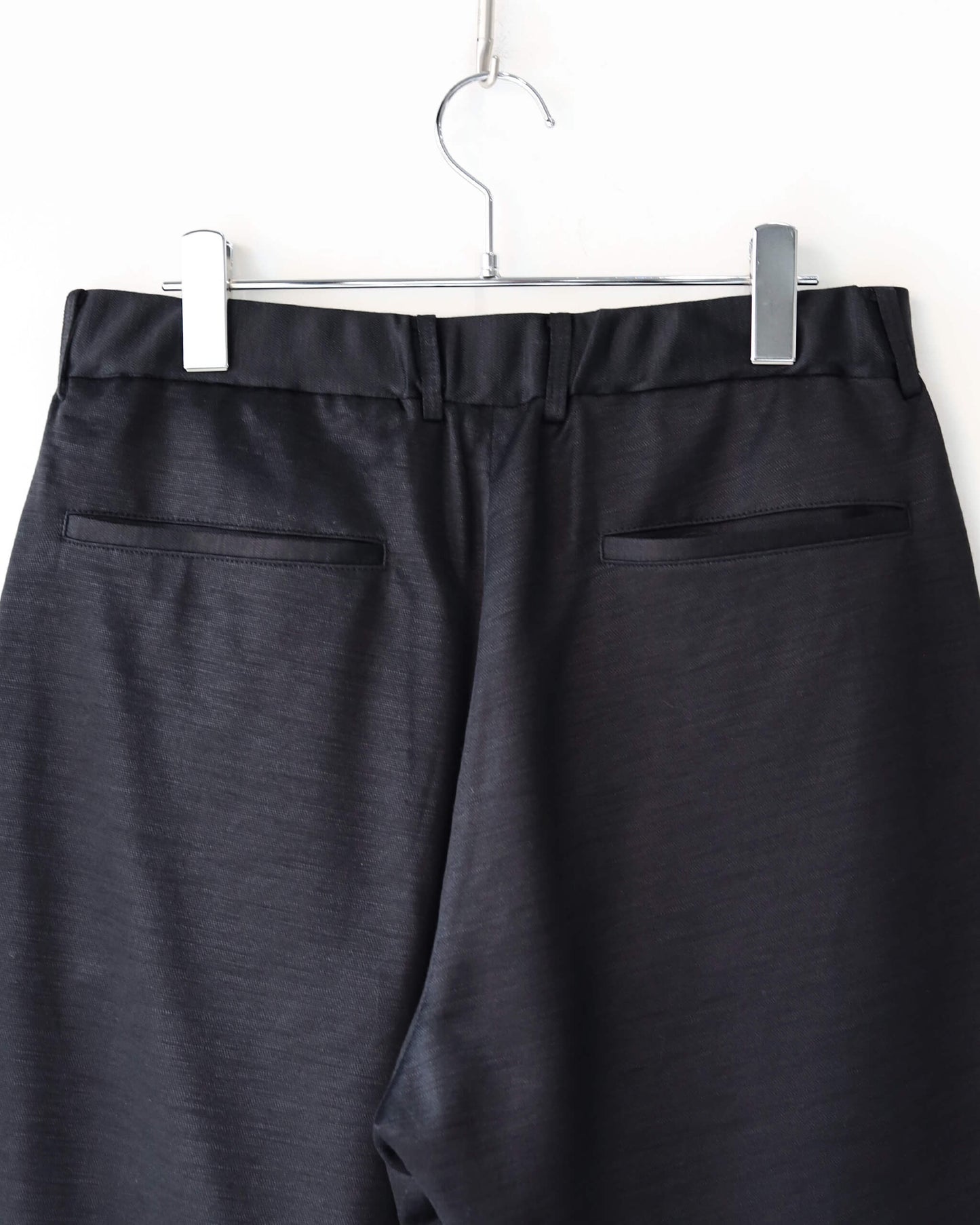28G Silk Ramie Tuck Easy Shorts "BLACK"