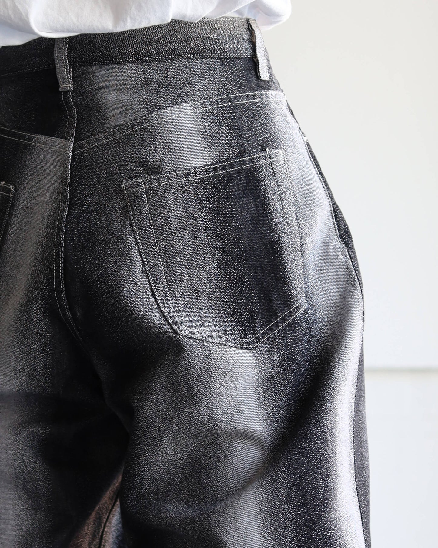 GRADATION DENIM PANTS (BUGGY) "BLACK"