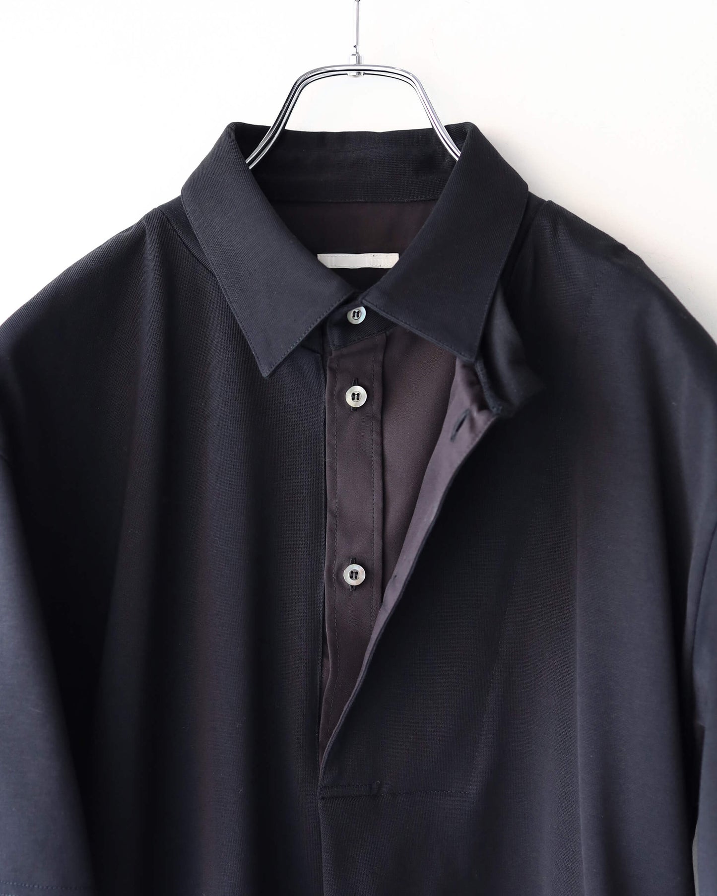 LAYERED S/S T-SHIRT "Bk"