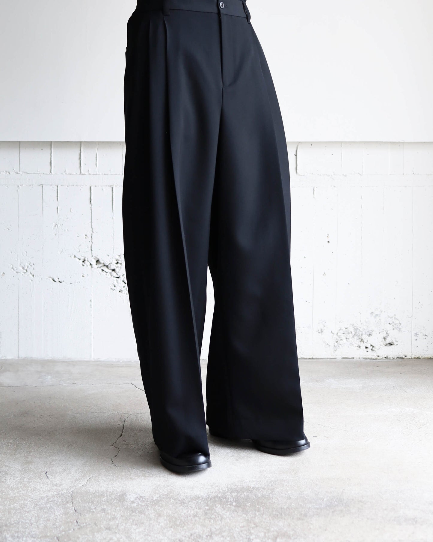 MAKOTO TROUSERS -PLEATED WIDE- "BLACK"