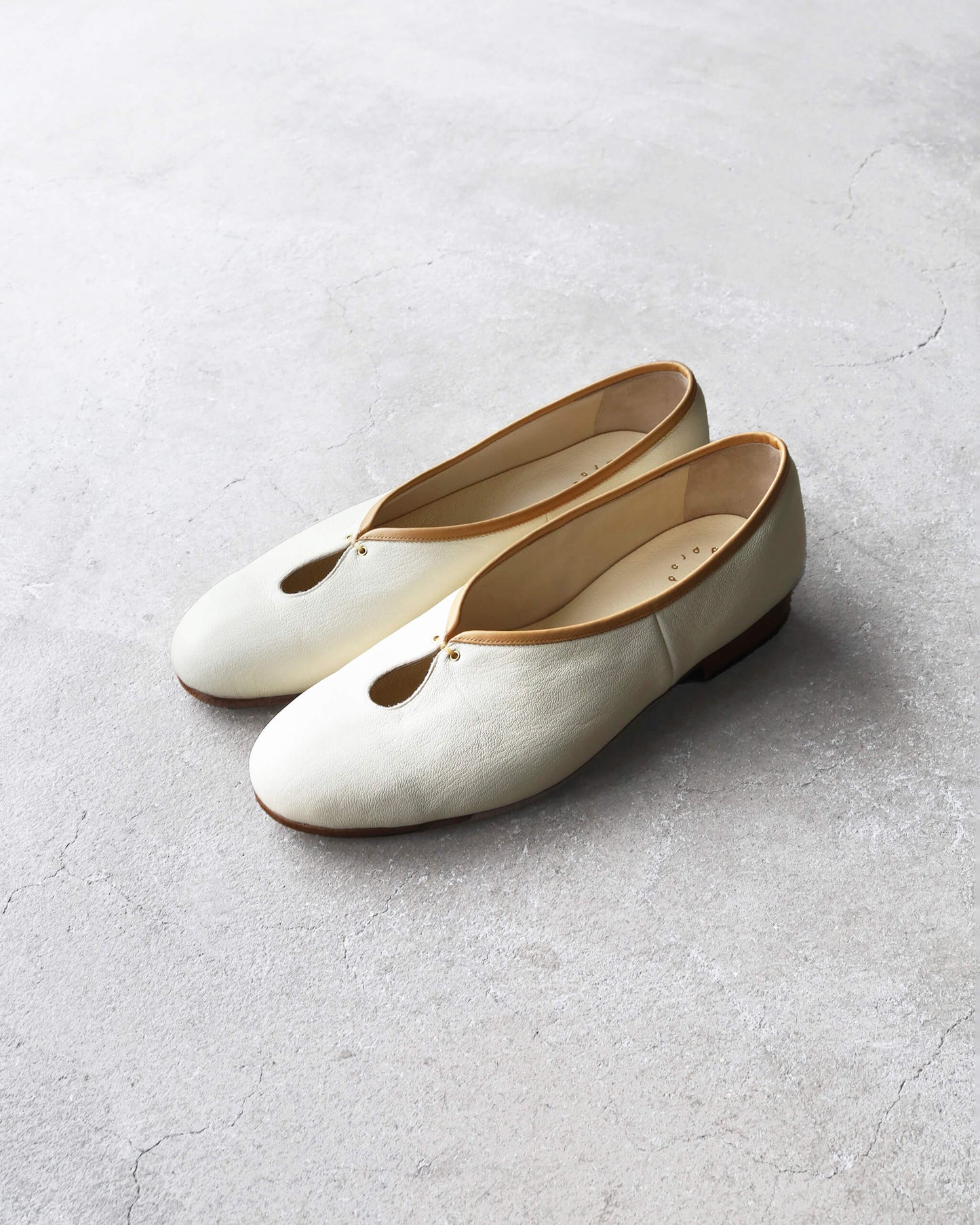 Tear Pumps - White Tanned Goat "White"