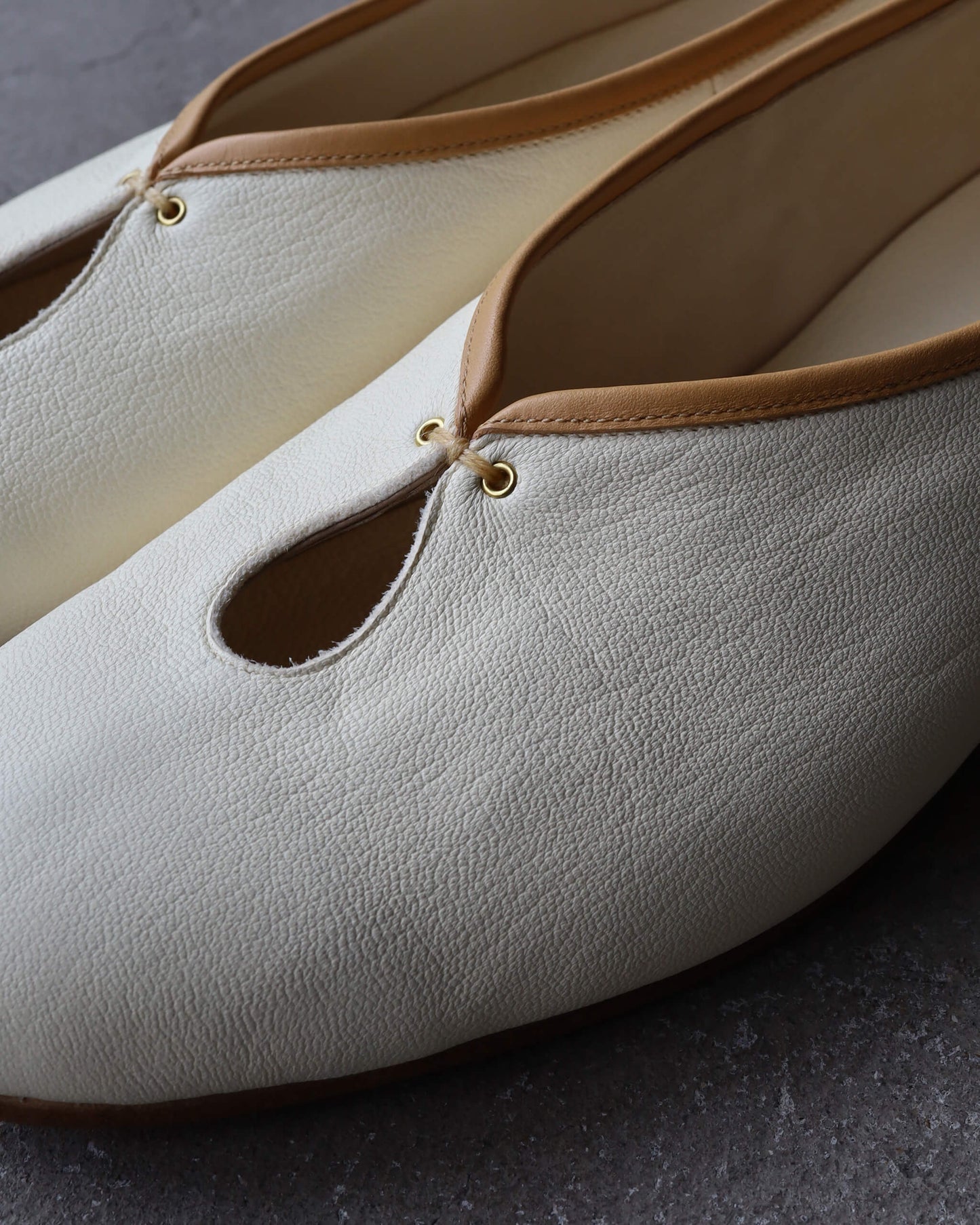 Tear Pumps - White Tanned Goat "White"