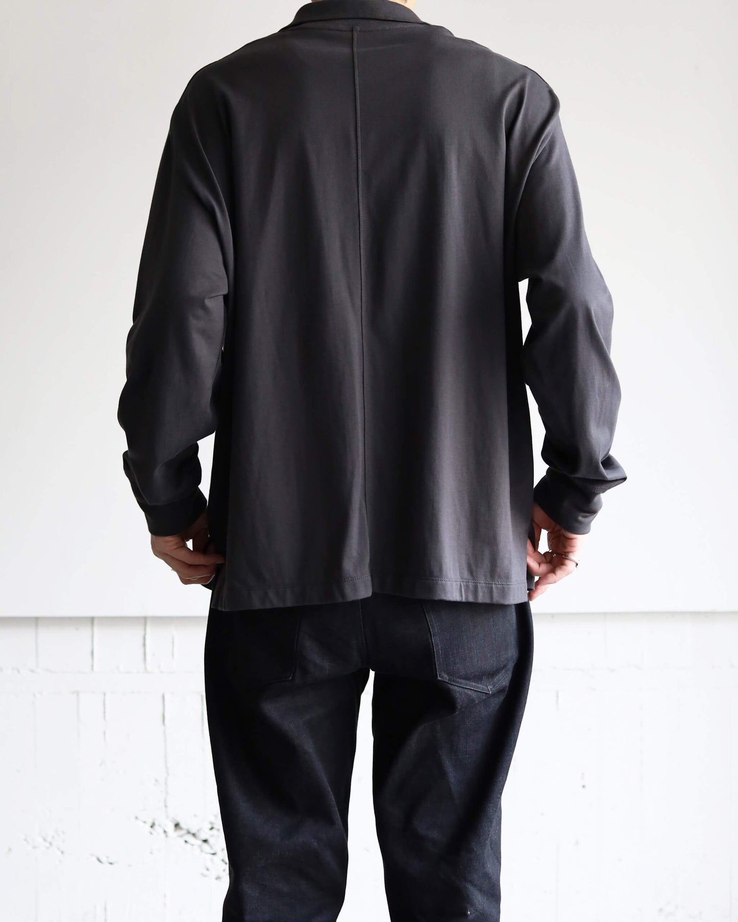 The Pause / CAMELLIA "CHARCOAL GREY"