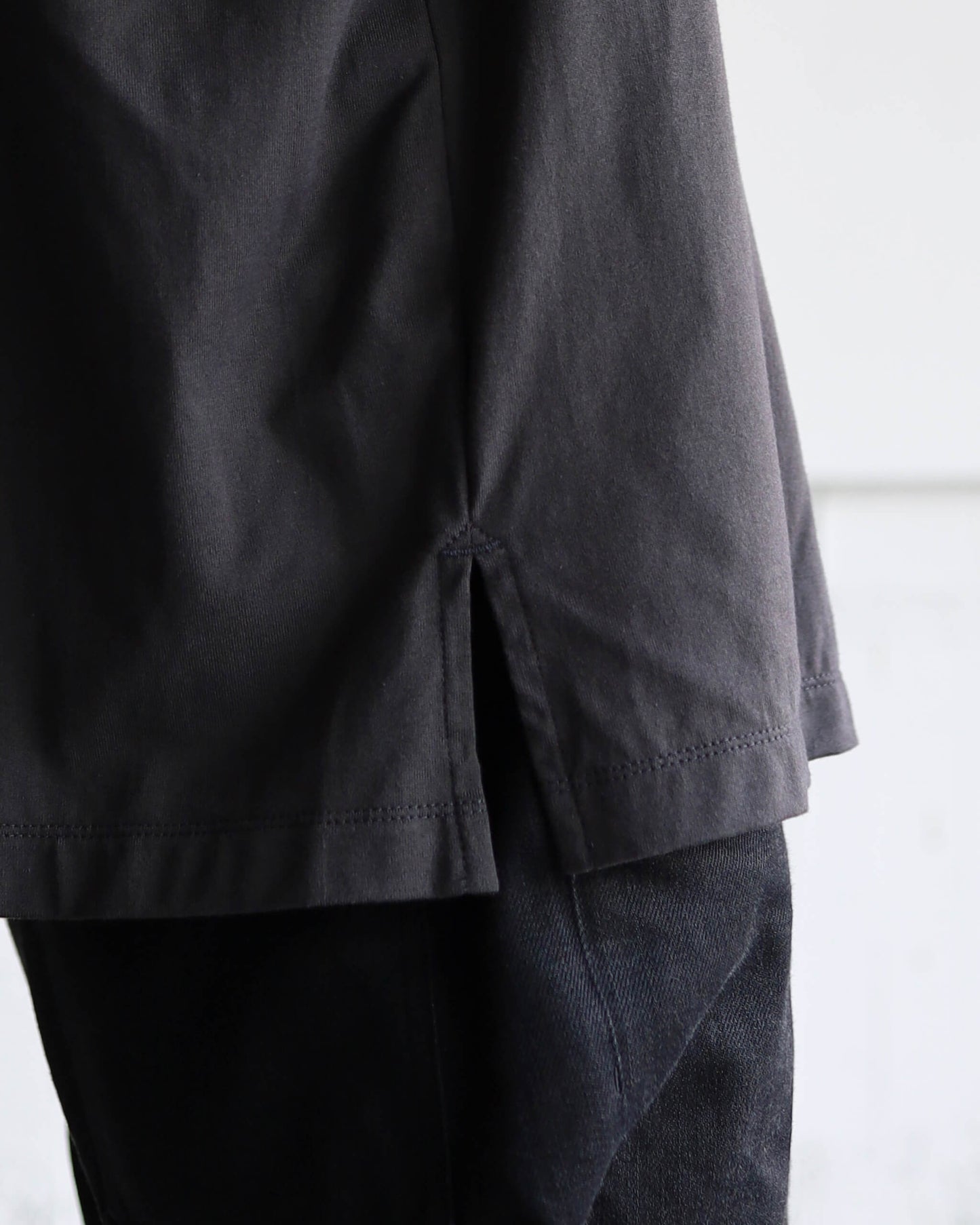 The Pause / CAMELLIA "CHARCOAL GREY"