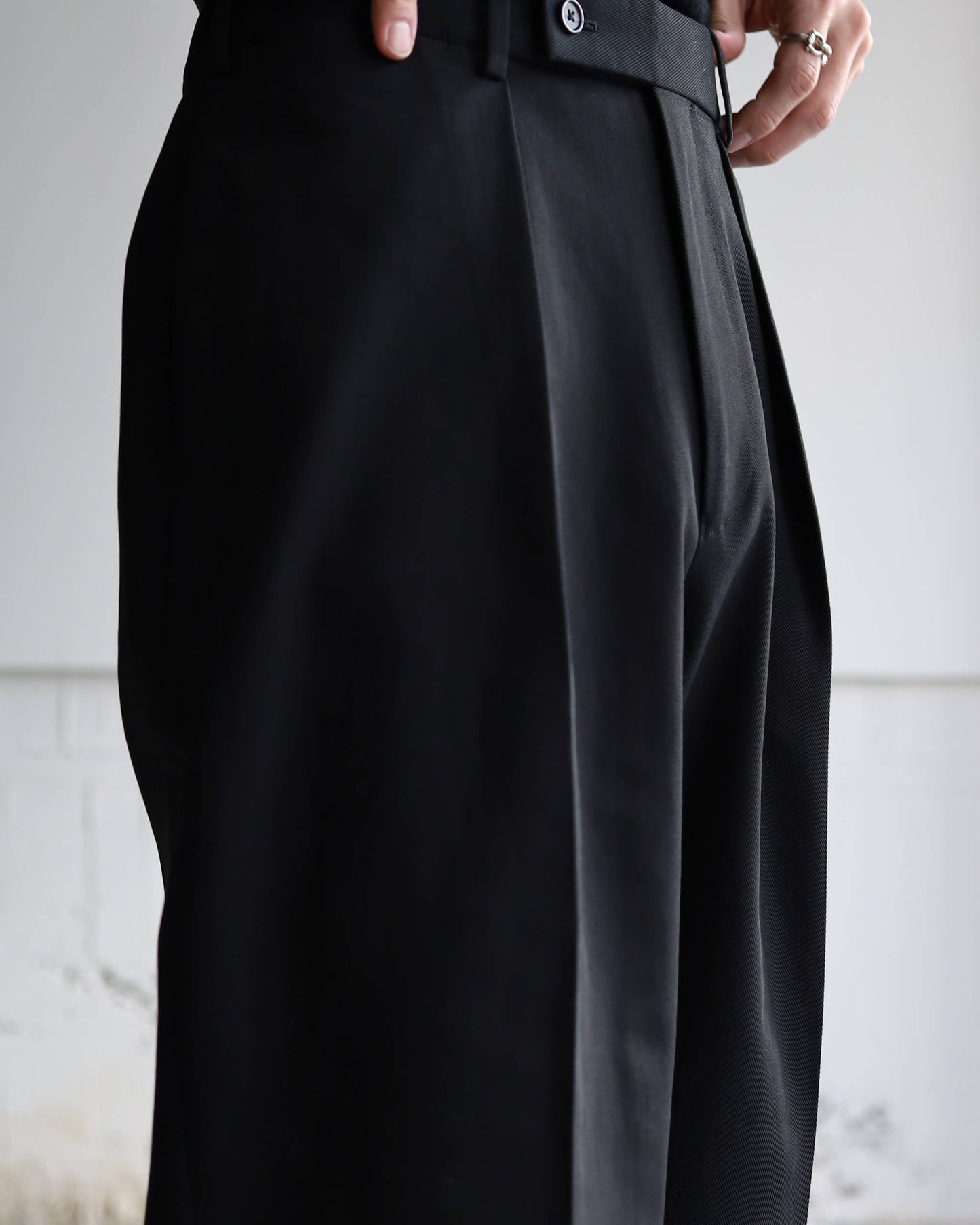 CLASSIC FIT TROUSERS ORGANIC COTTON SURVIVAL CLOTH "BLACK"
