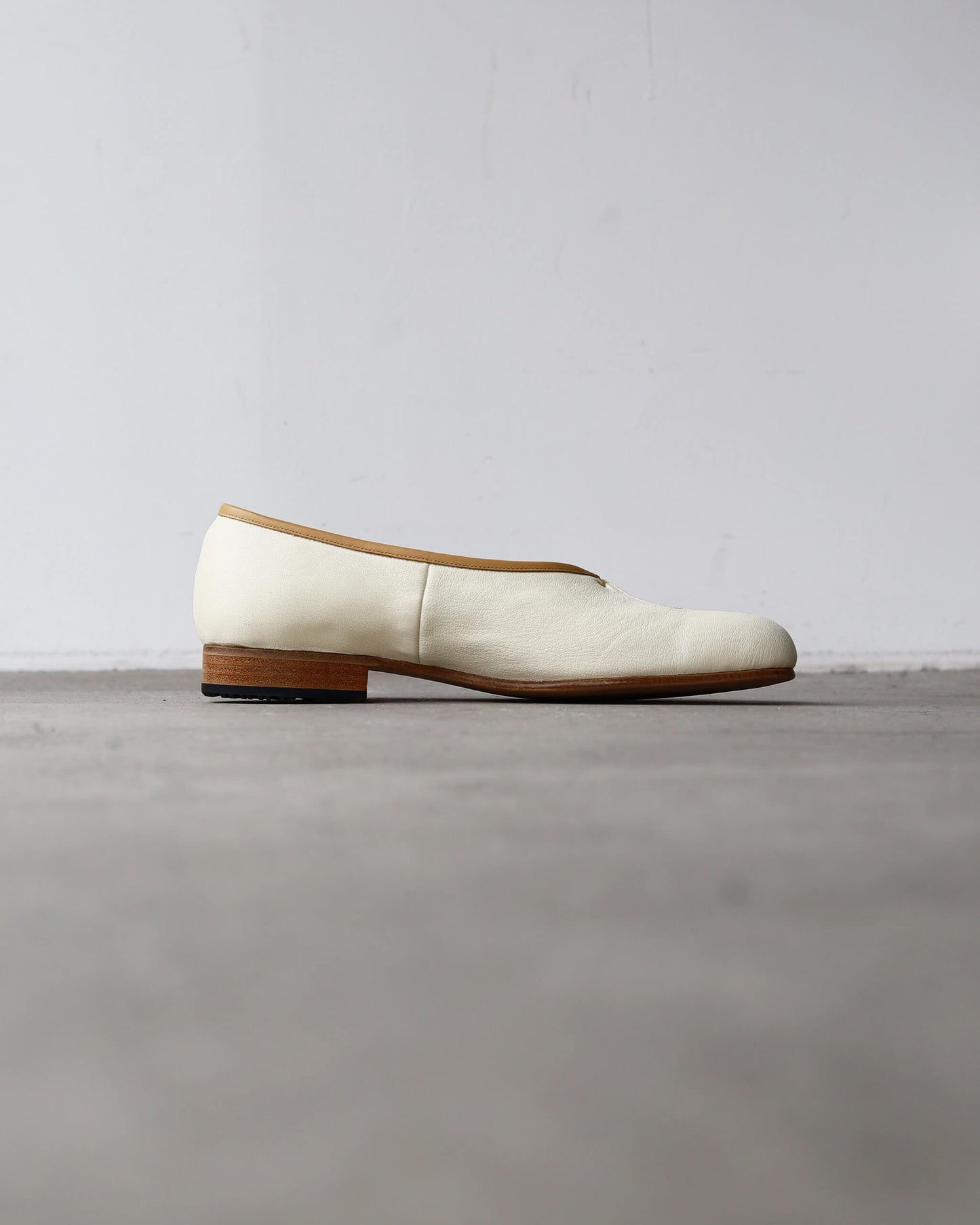 Tear Pumps - White Tanned Goat "White"