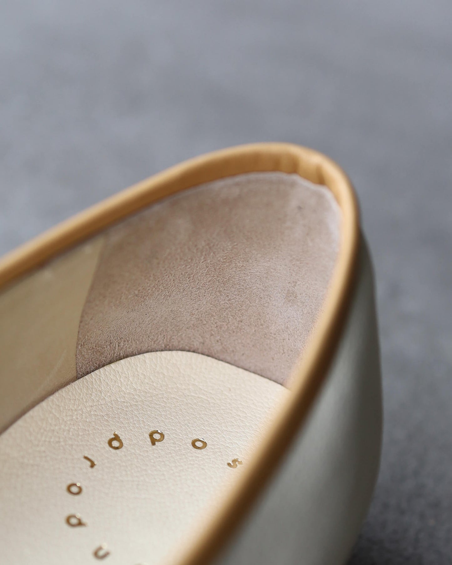 Tear Pumps - White Tanned Goat "White"