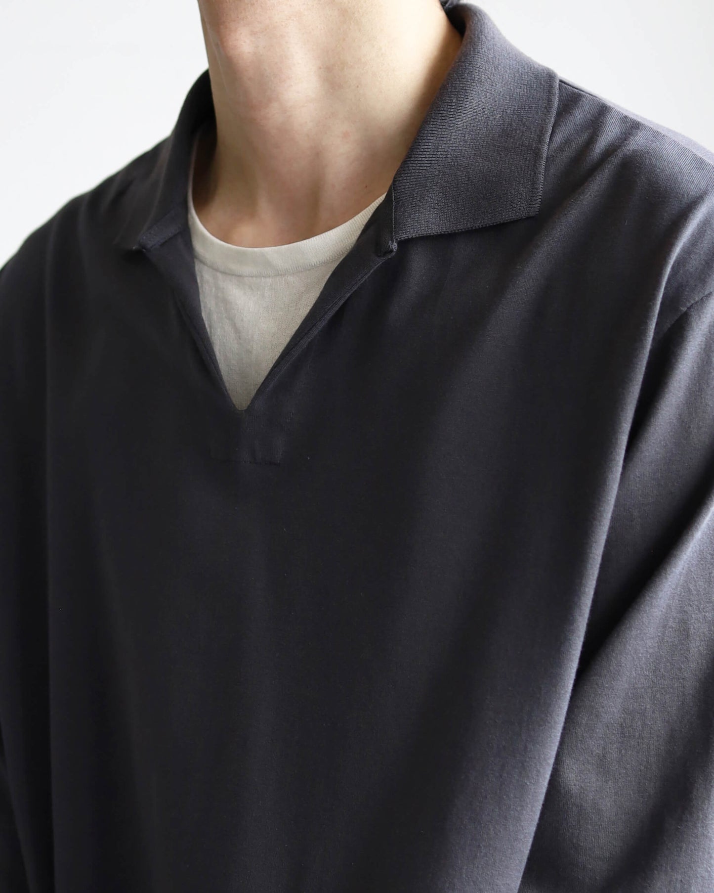 The Rest / CAMELLIA "CHARCOAL GREY"