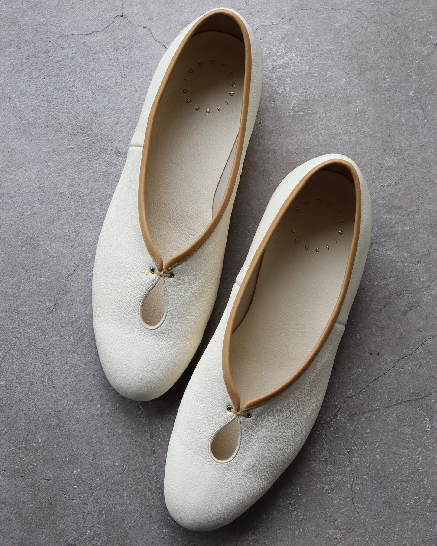 Tear Pumps - White Tanned Goat "White"