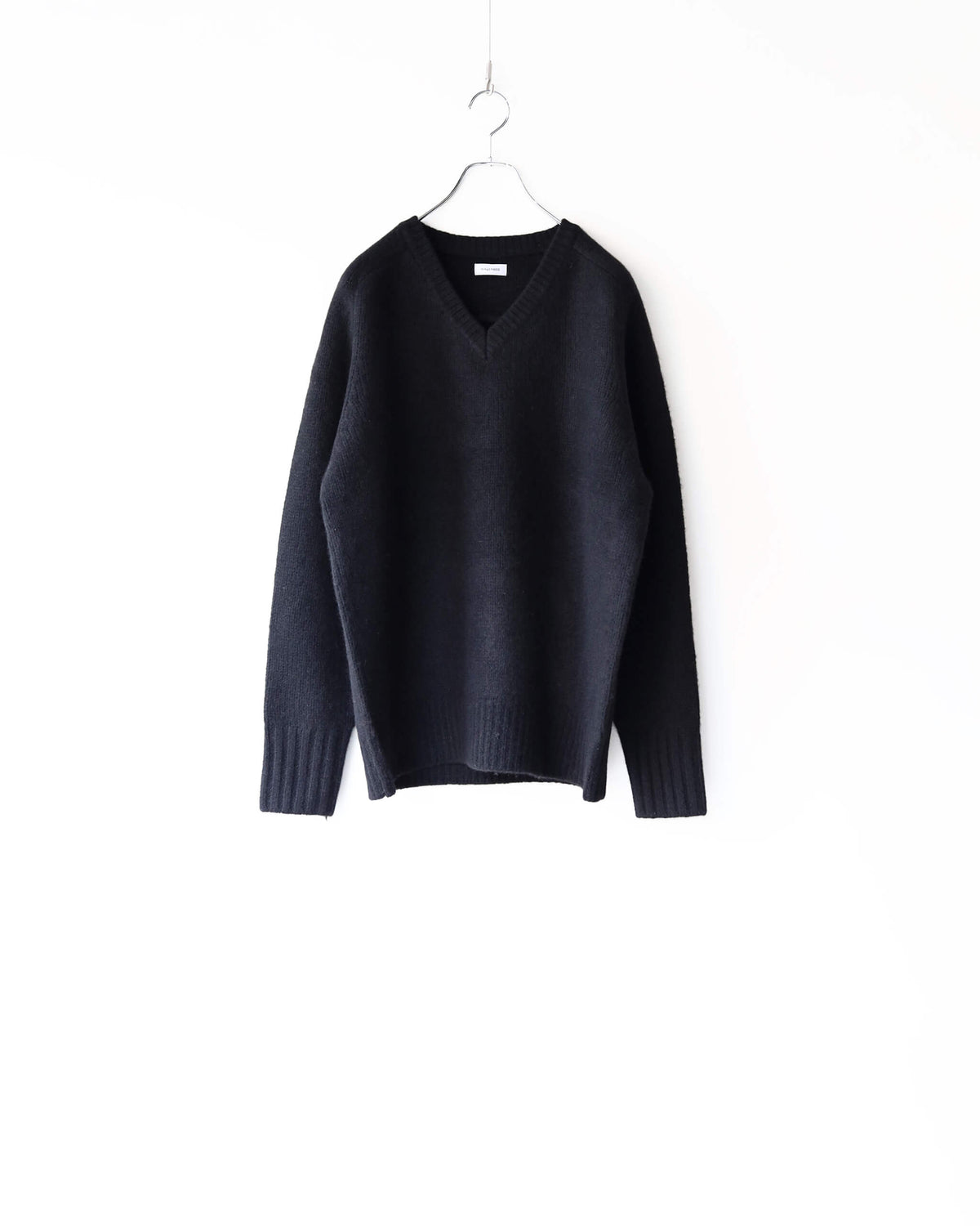 Innocent YAK Shetland sweater-V "Black"