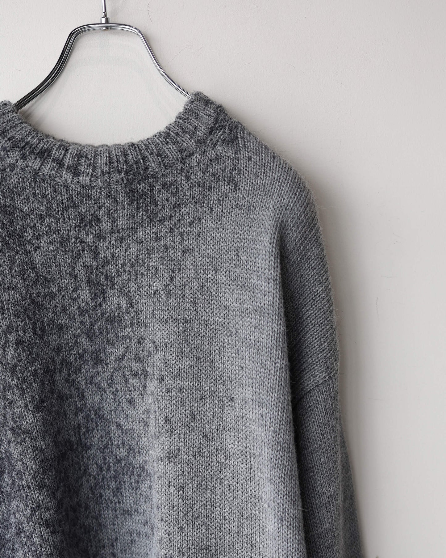 CREW NECK JUMPER FOGGY DYEING FINE ALPACA "GRAY × BLACK"