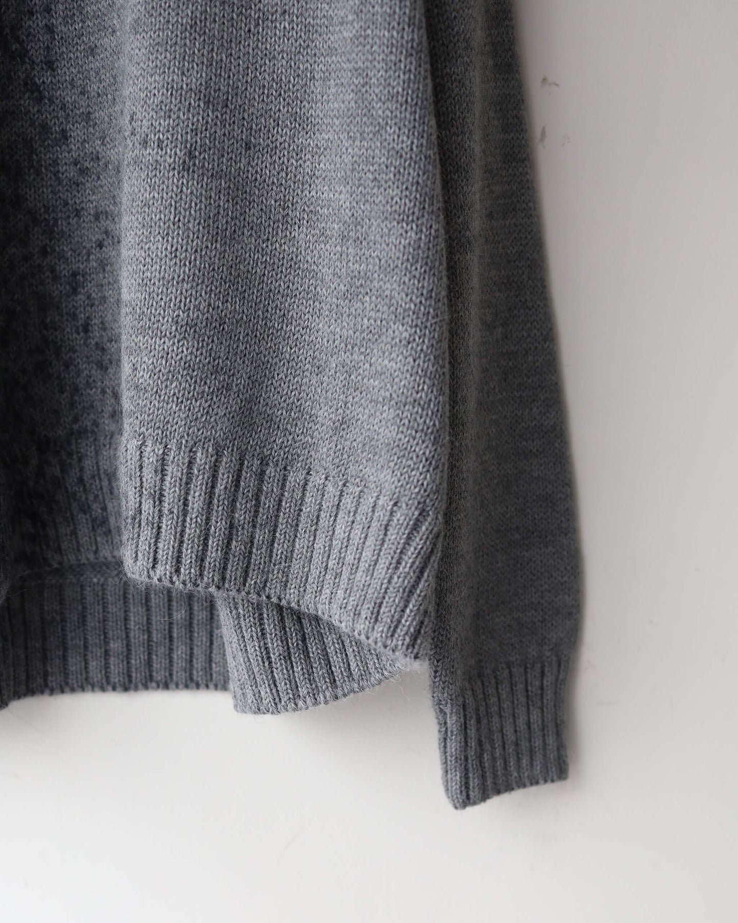 CREW NECK JUMPER FOGGY DYEING FINE ALPACA "GRAY × BLACK"