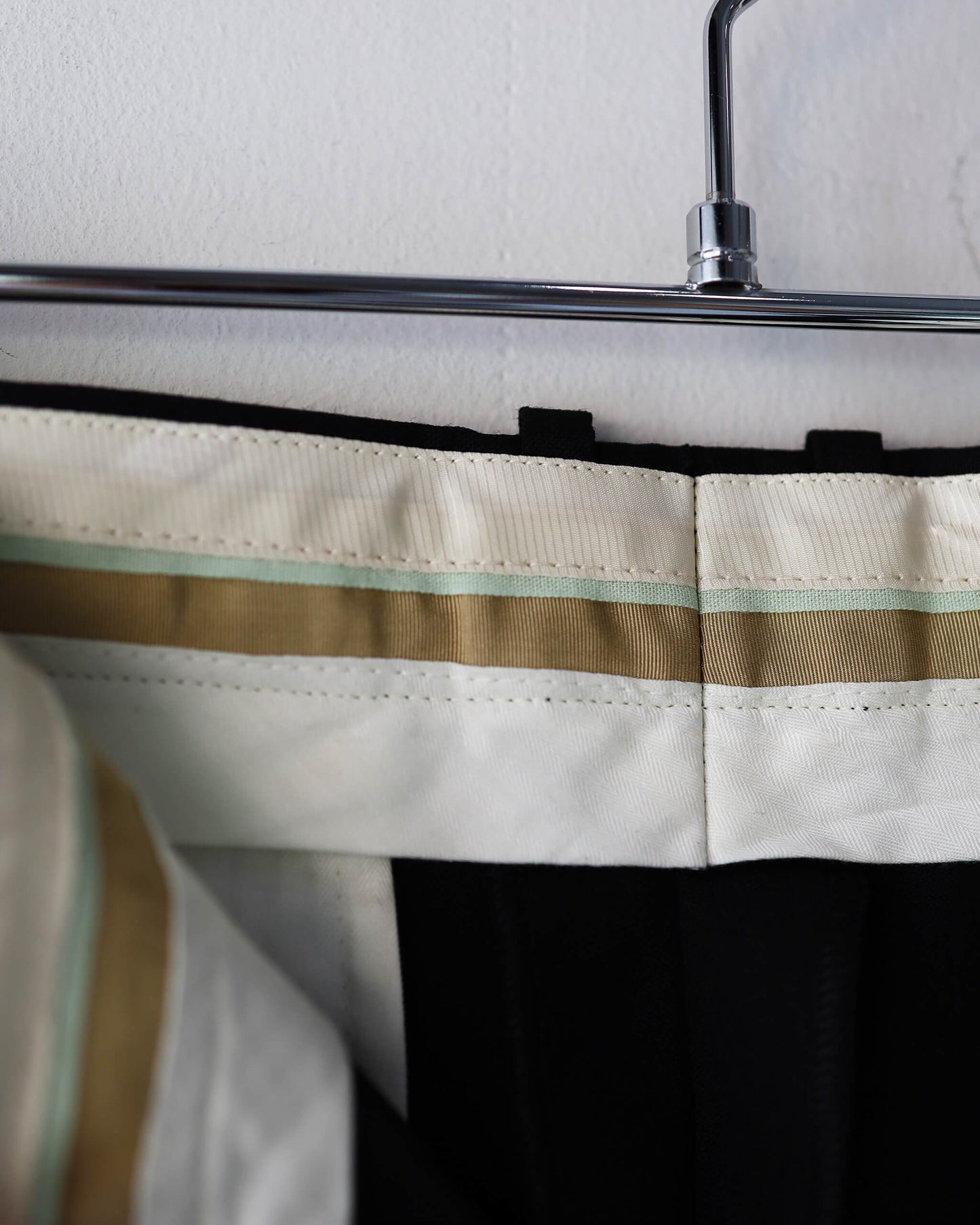 ANTON TROUSERS POLWARTH TROPICAL "BLACK"