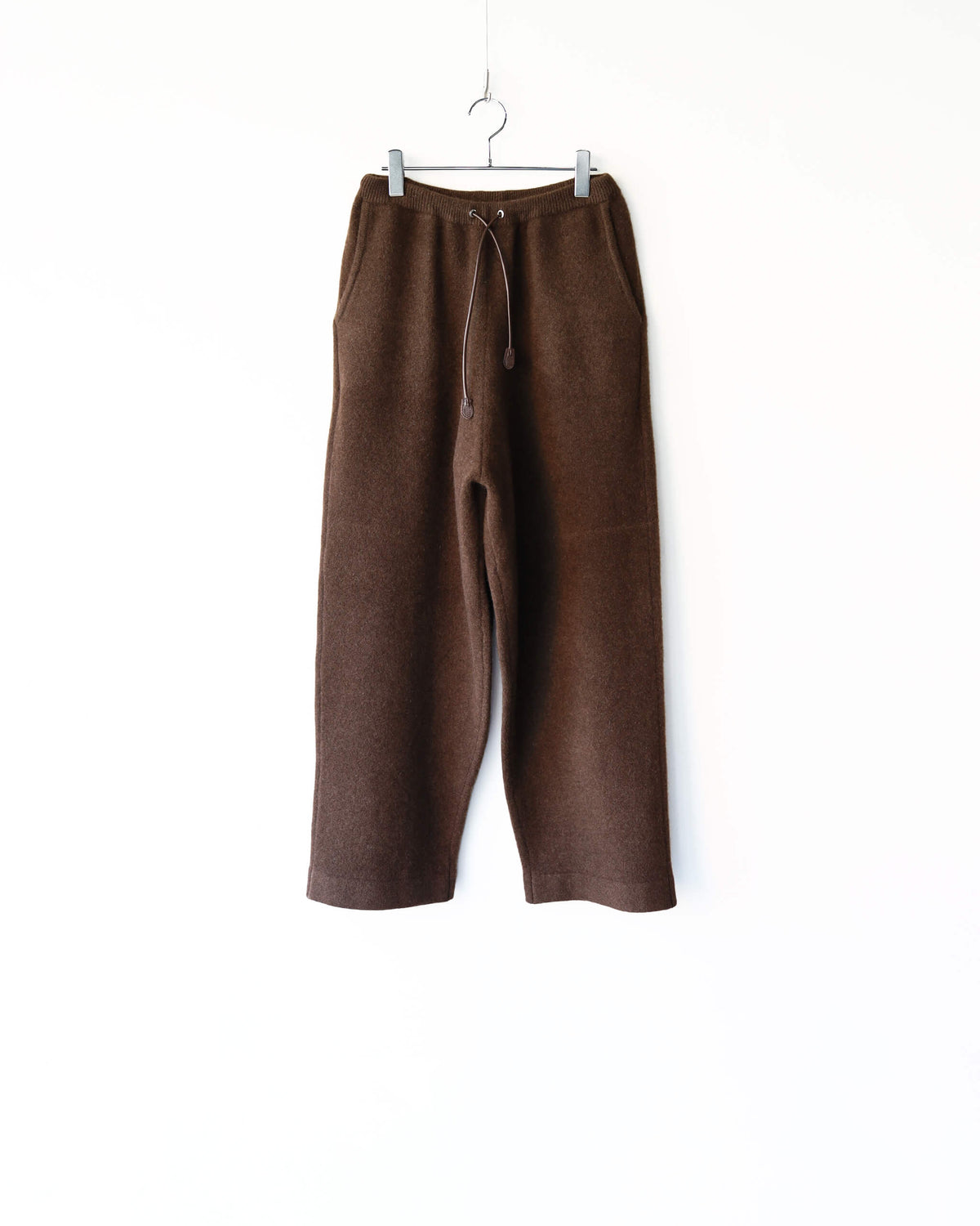 Innocent YAK Wide tapered pants "Brown"