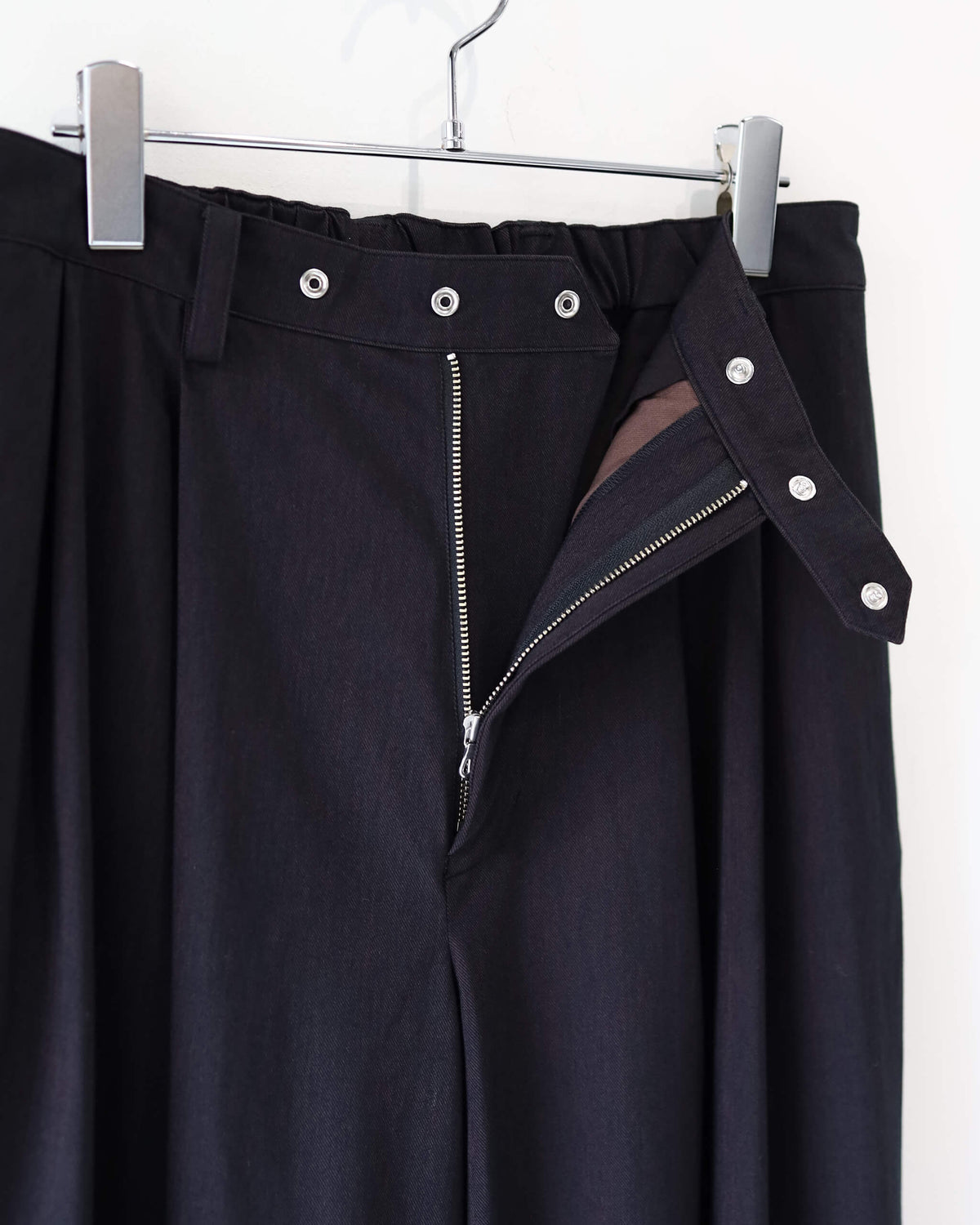 46G Solaro Trousers "BLACK BROWN"